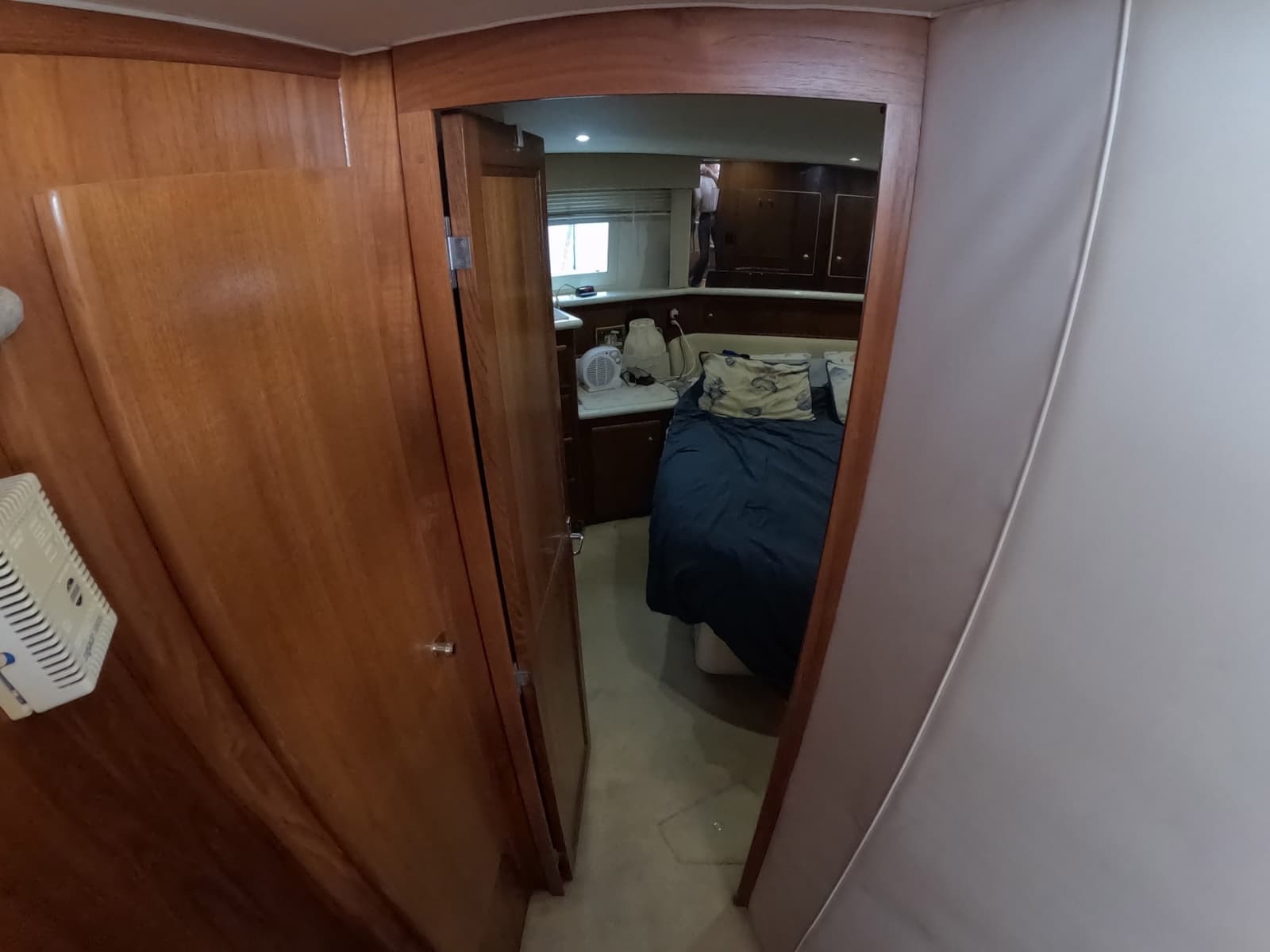 2000 Carver 406 Motor Yacht - Photo 8