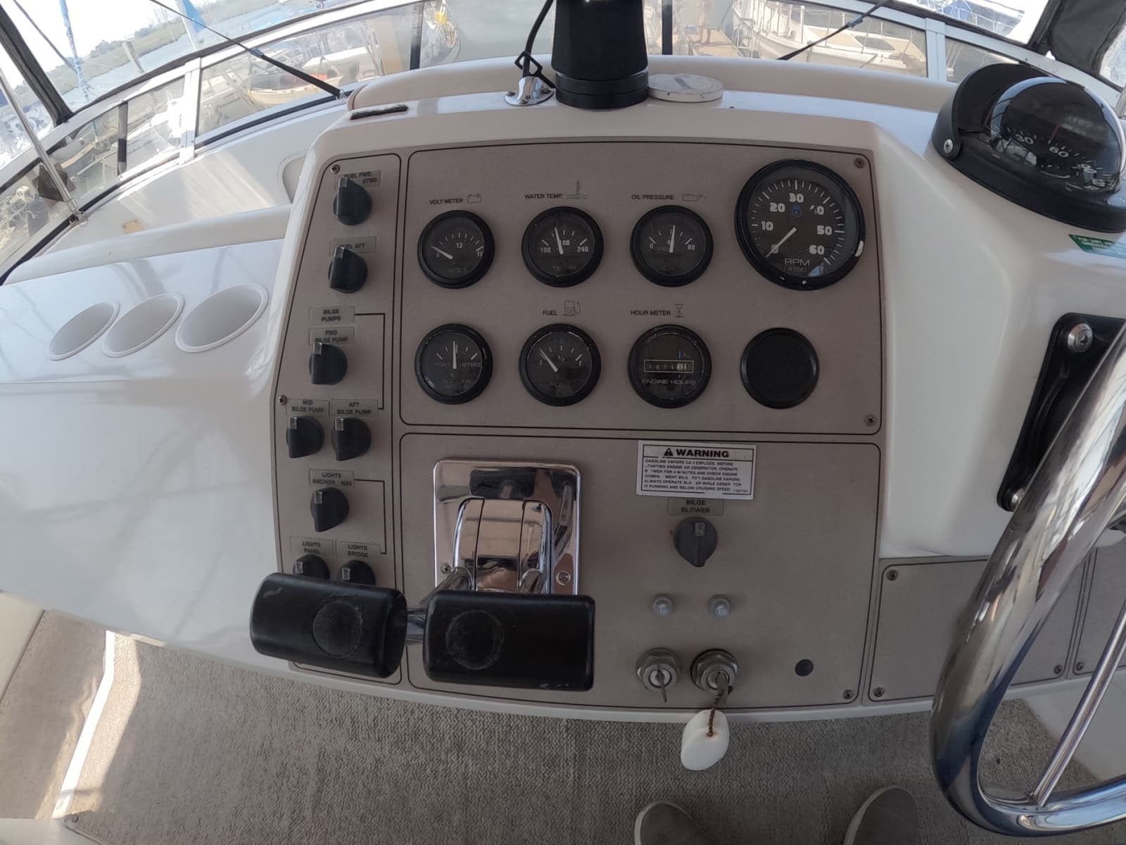 2000 Carver 406 Motor Yacht - Photo 25