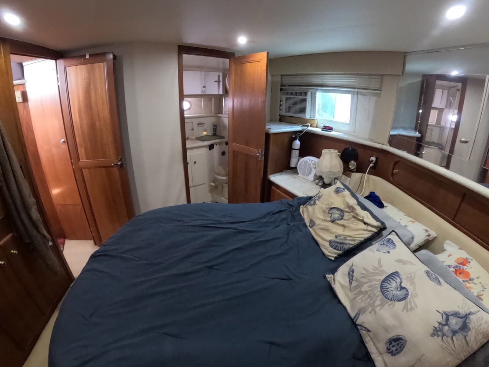 2000 Carver 406 Motor Yacht - Photo 10