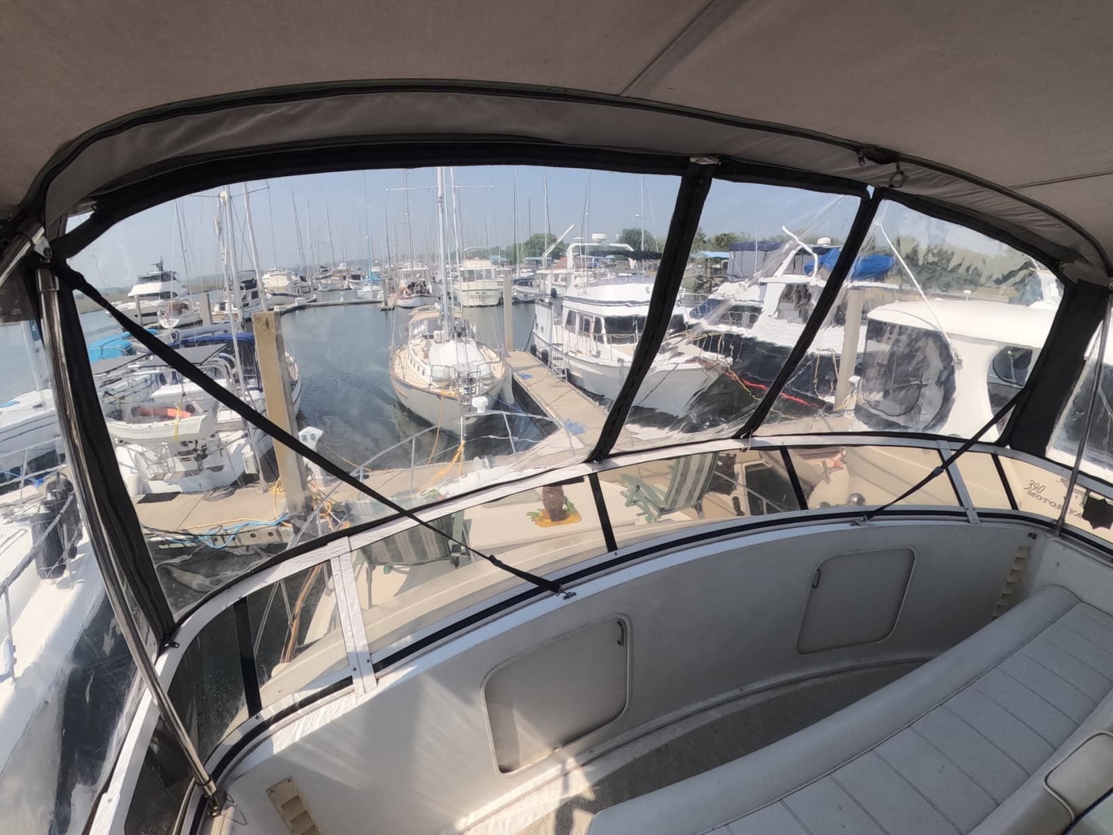 2000 Carver 406 Motor Yacht - Photo 29