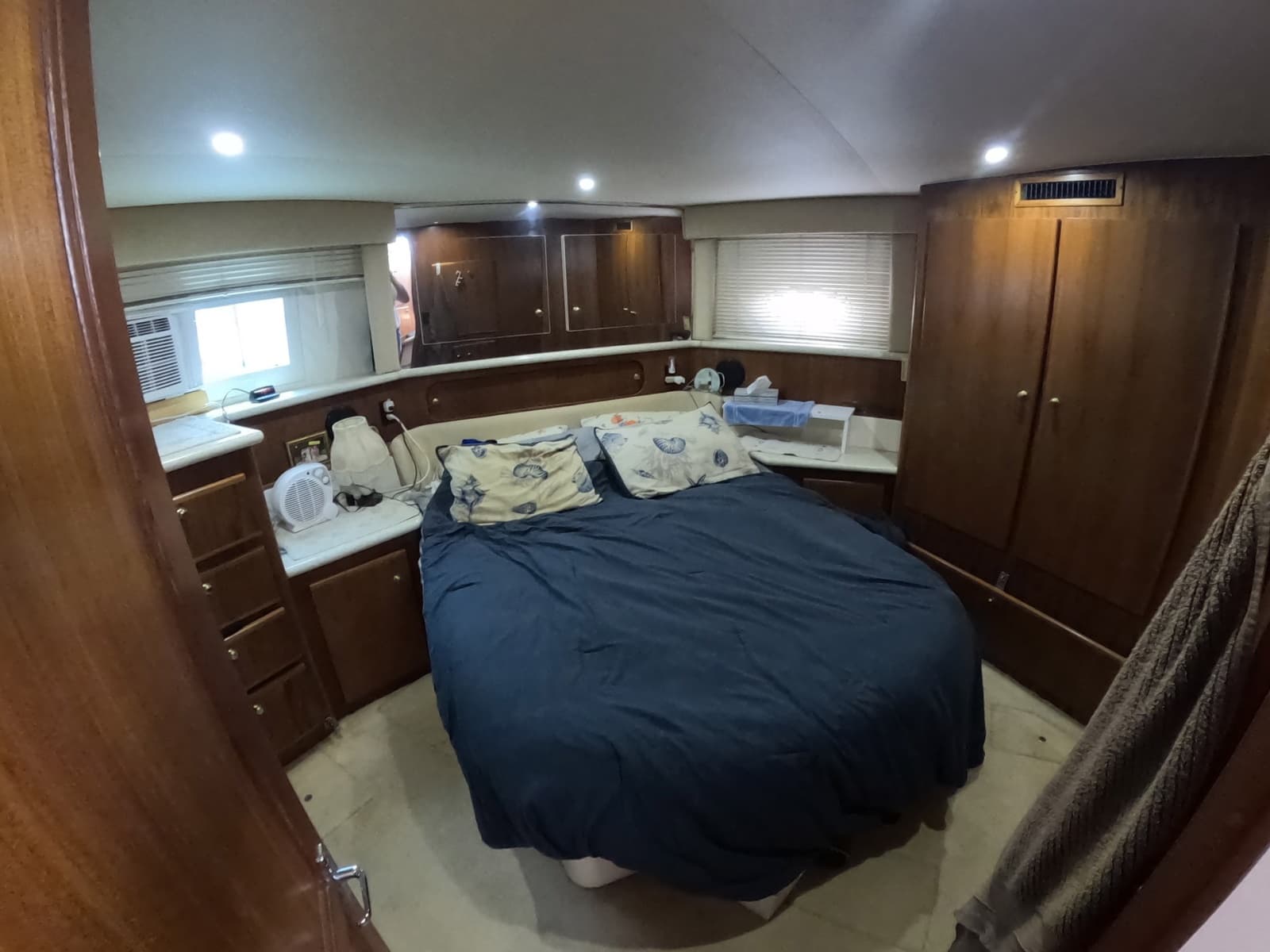 2000 Carver 406 Motor Yacht - Photo 9