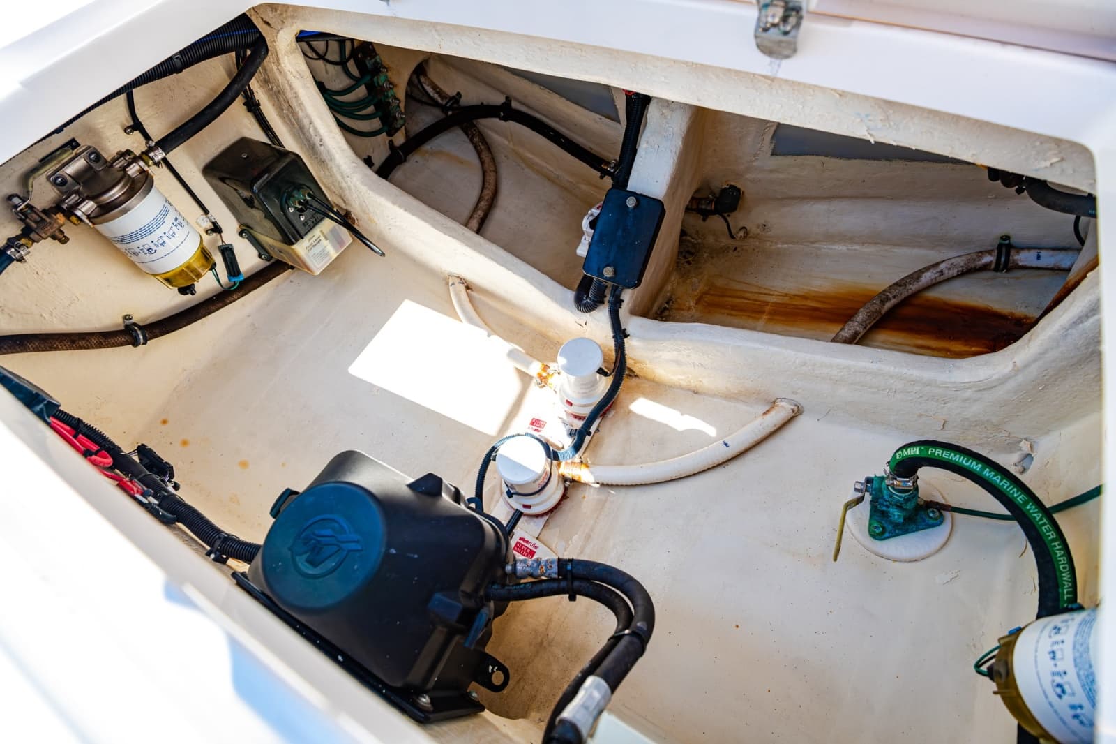 2018 Intrepid 327 - Photo 32