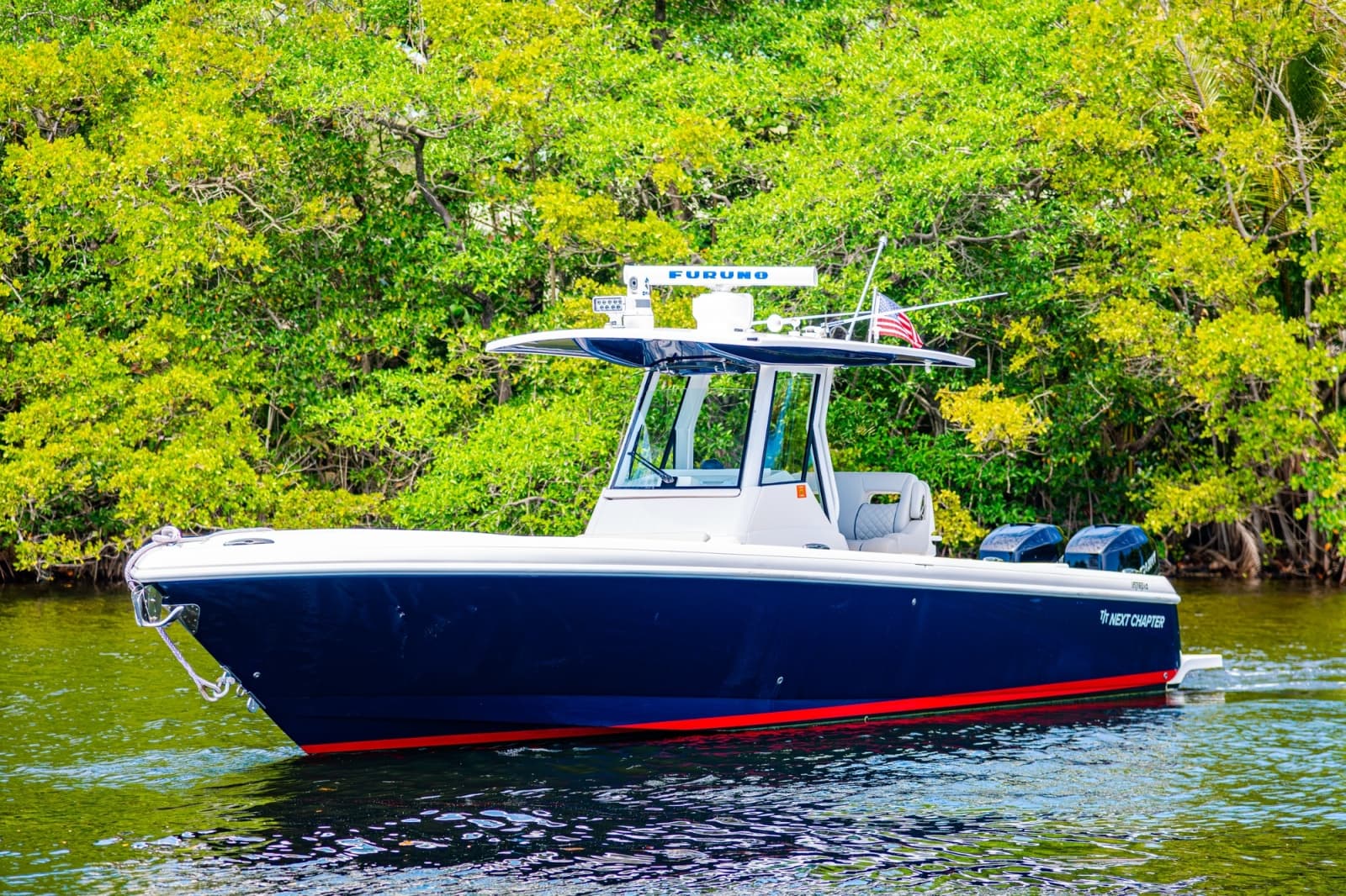 2018 Intrepid 327 - Photo 14