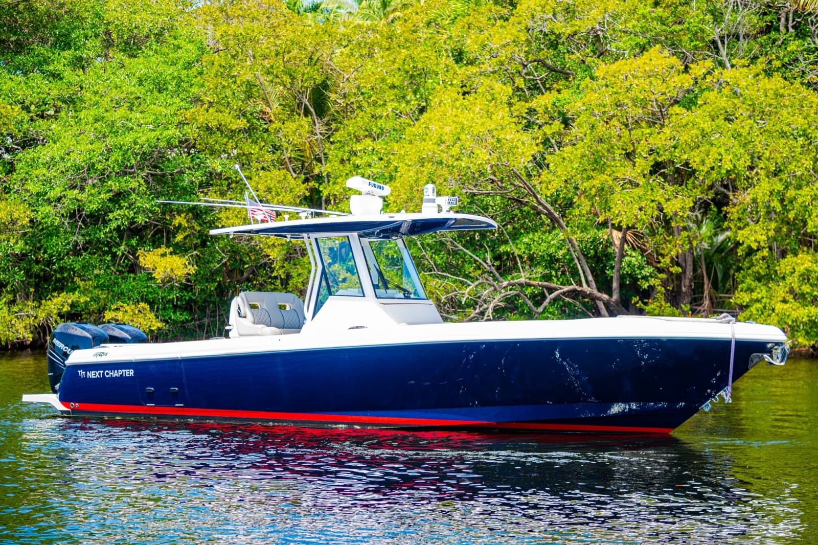 2018 Intrepid 327 - Photo 1
