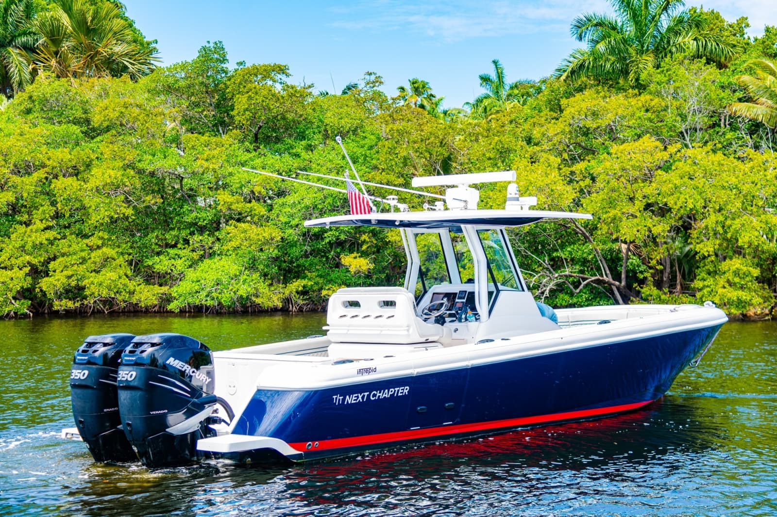 2018 Intrepid 327 - Photo 5