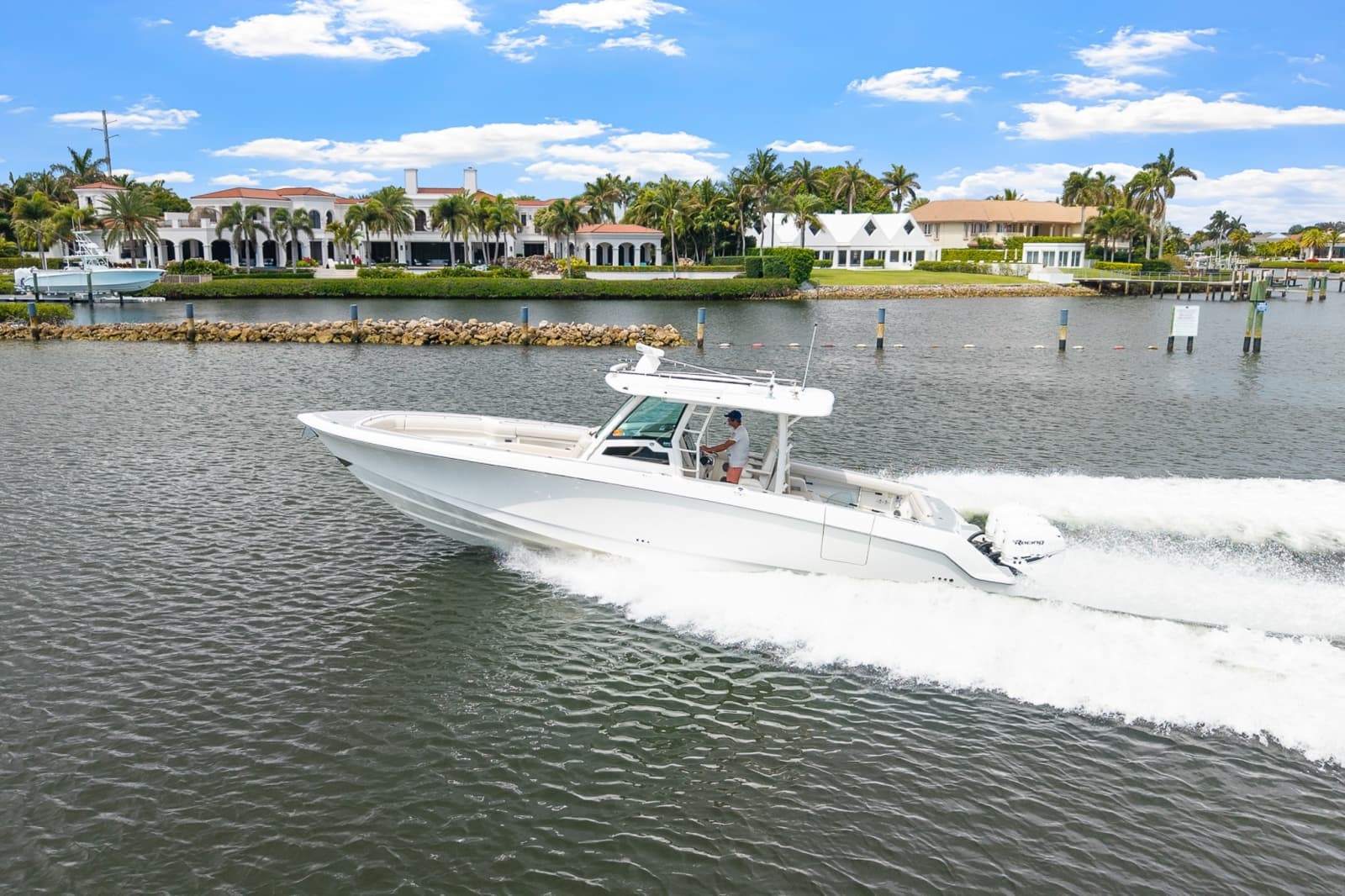 2018 Boston Whaler 380 Outrage - Photo 38