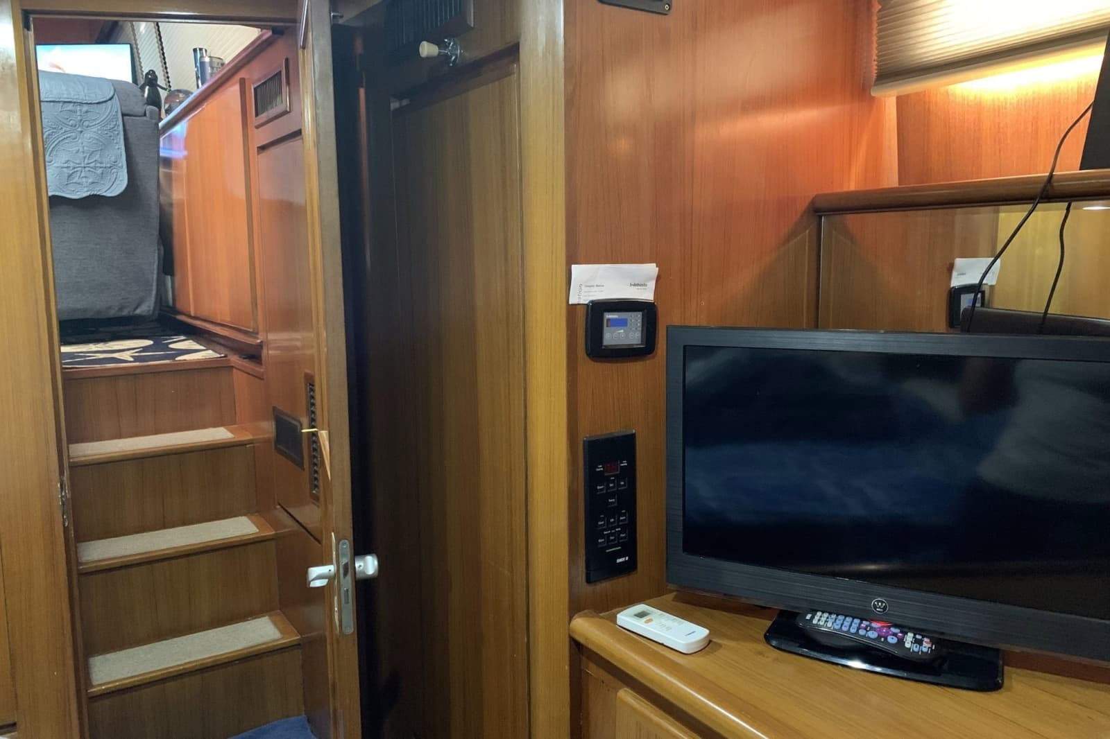 1996 Novatec 50 Islander Cockpit - Photo 53