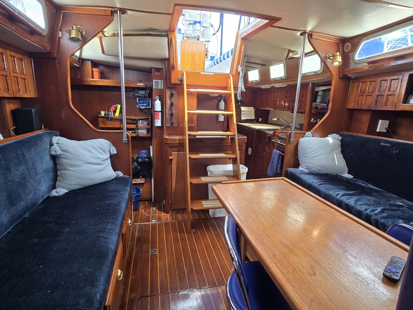 1985 Endeavour 42 CC - Photo 39