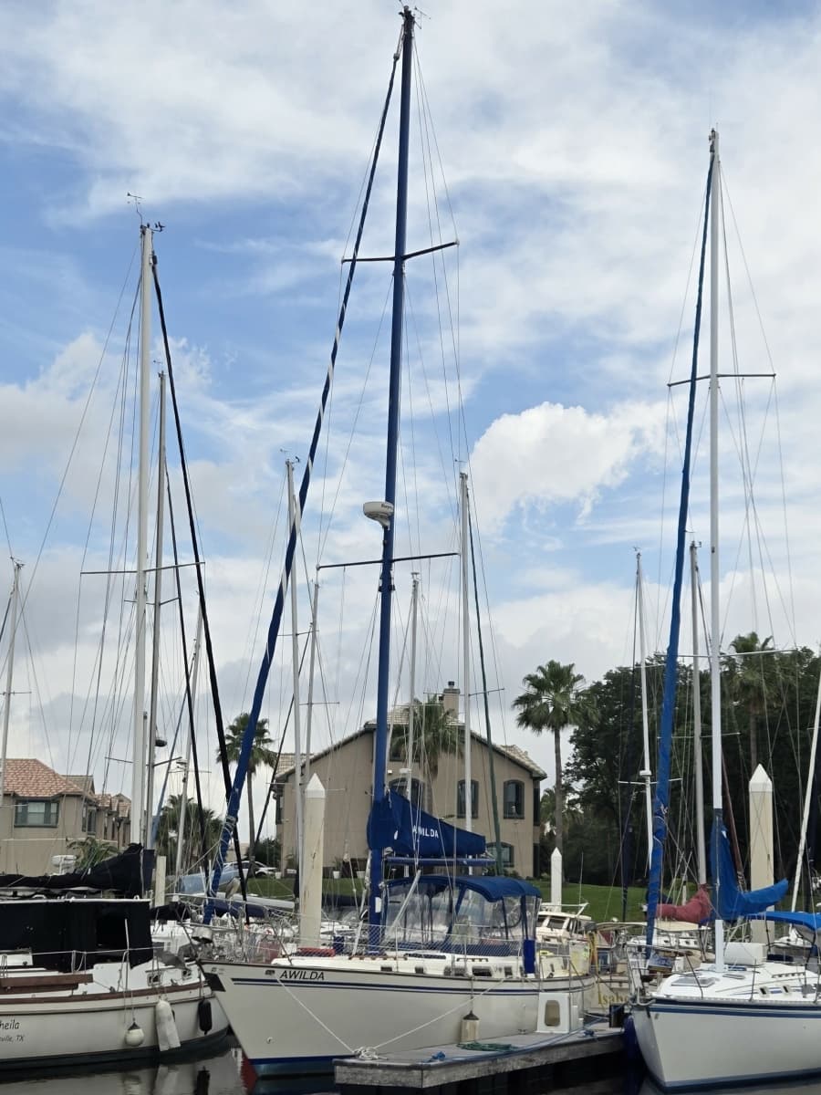 1985 Endeavour 42 CC - Photo 3