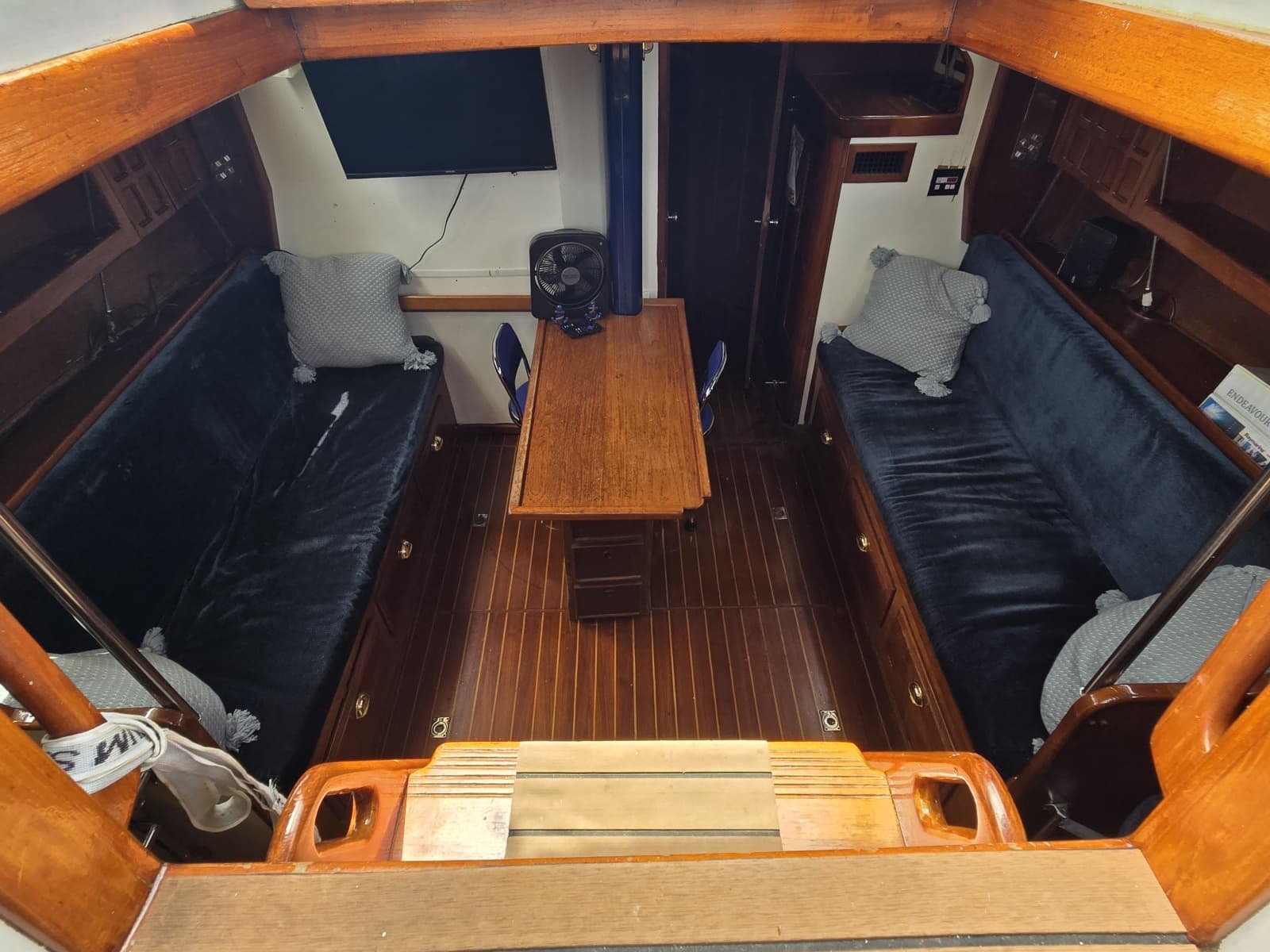 1985 Endeavour 42 CC - Photo 35