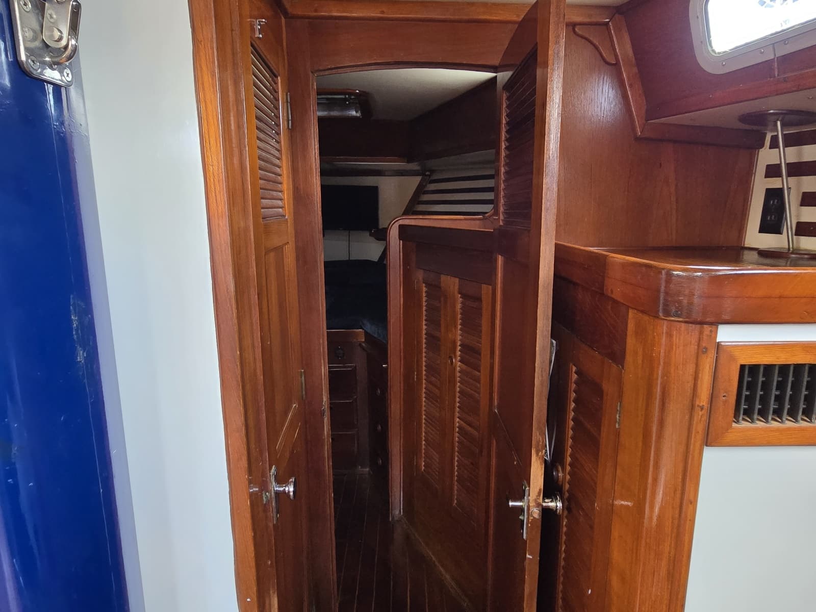 1985 Endeavour 42 CC - Photo 54