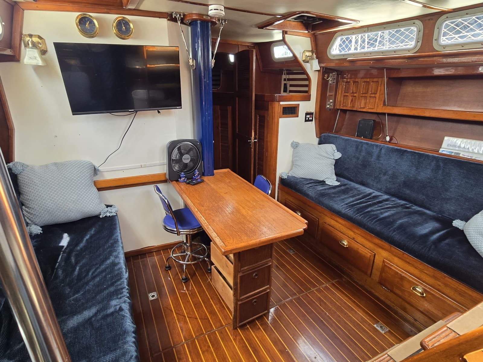 1985 Endeavour 42 CC - Photo 37
