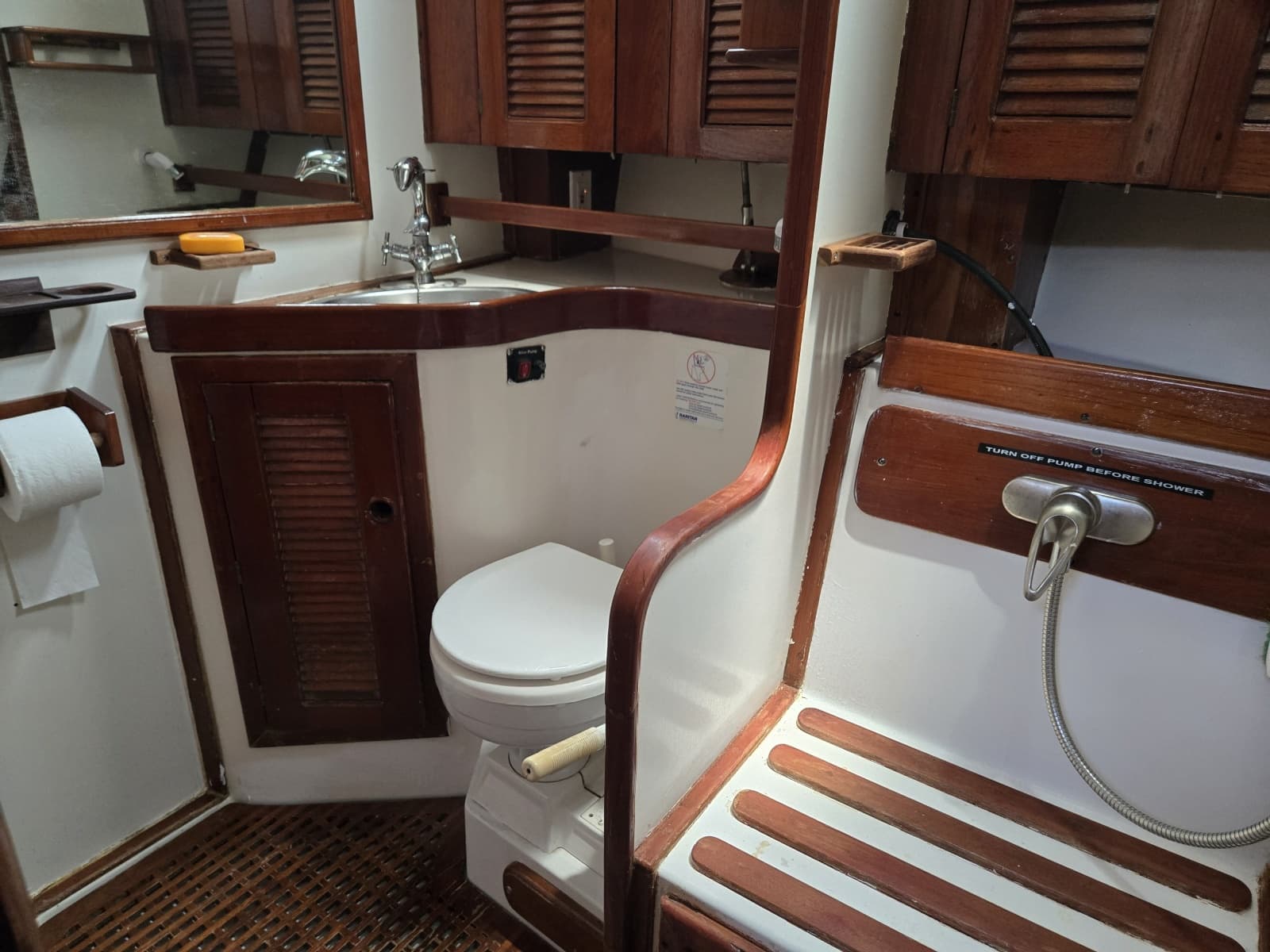 1985 Endeavour 42 CC - Photo 58