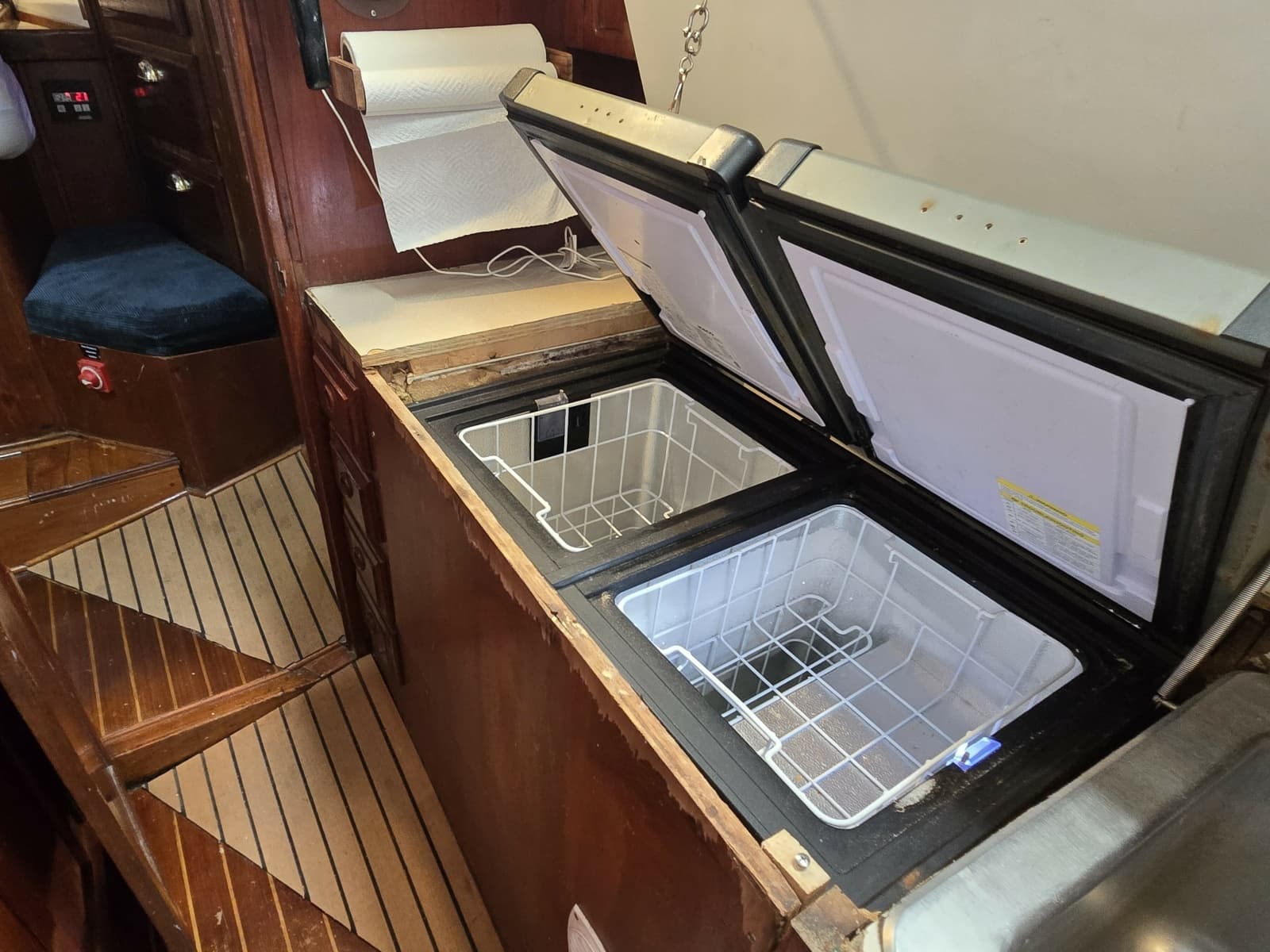 1985 Endeavour 42 CC - Photo 46