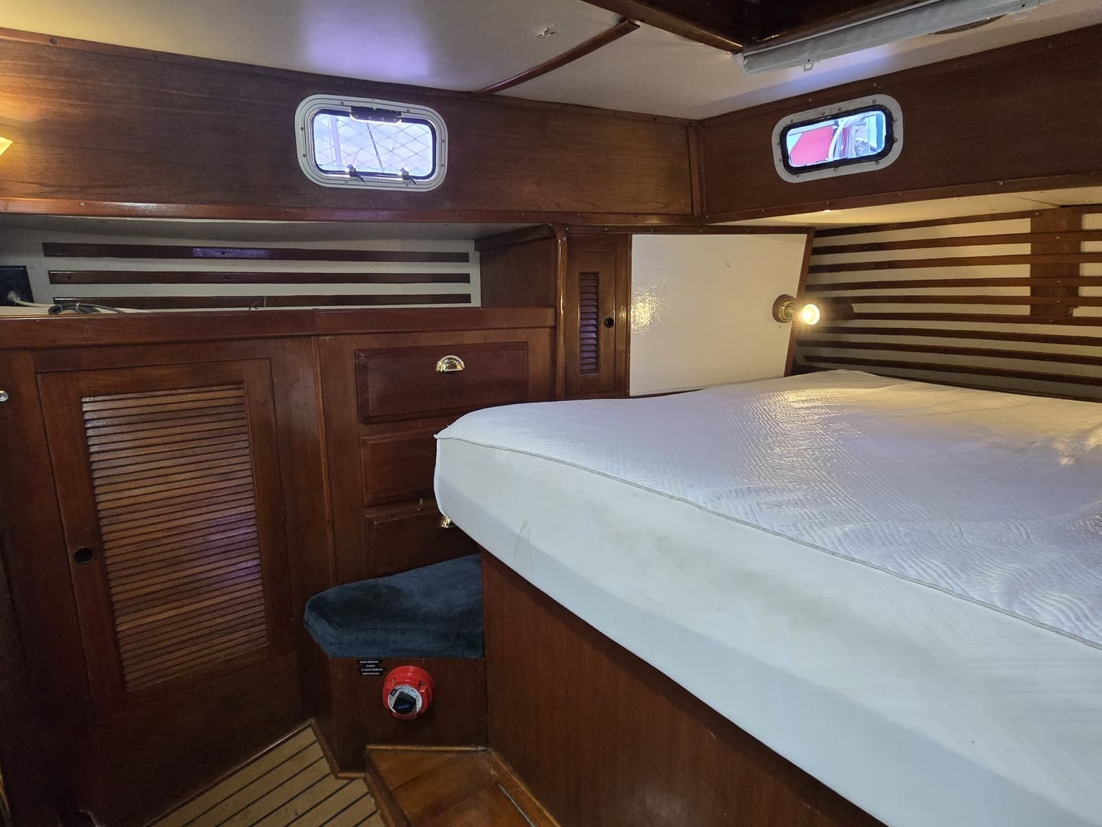 1985 Endeavour 42 CC - Photo 49