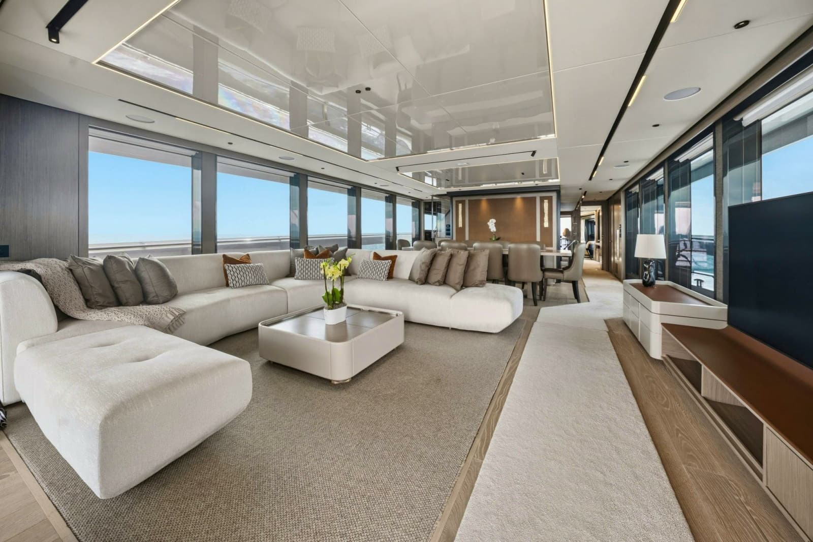 2024 Sunseeker Sunseeker 100 Yacht - Photo 11