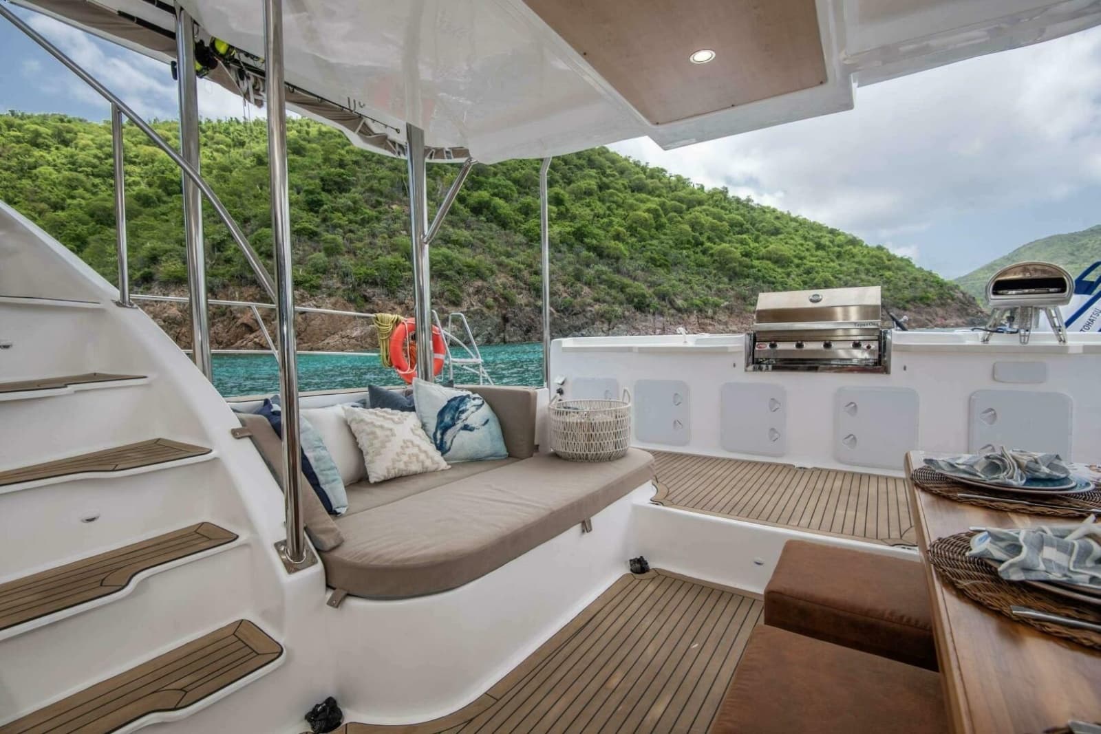 2023 Royal Cape Catamarans 570 Majestic - Photo 18