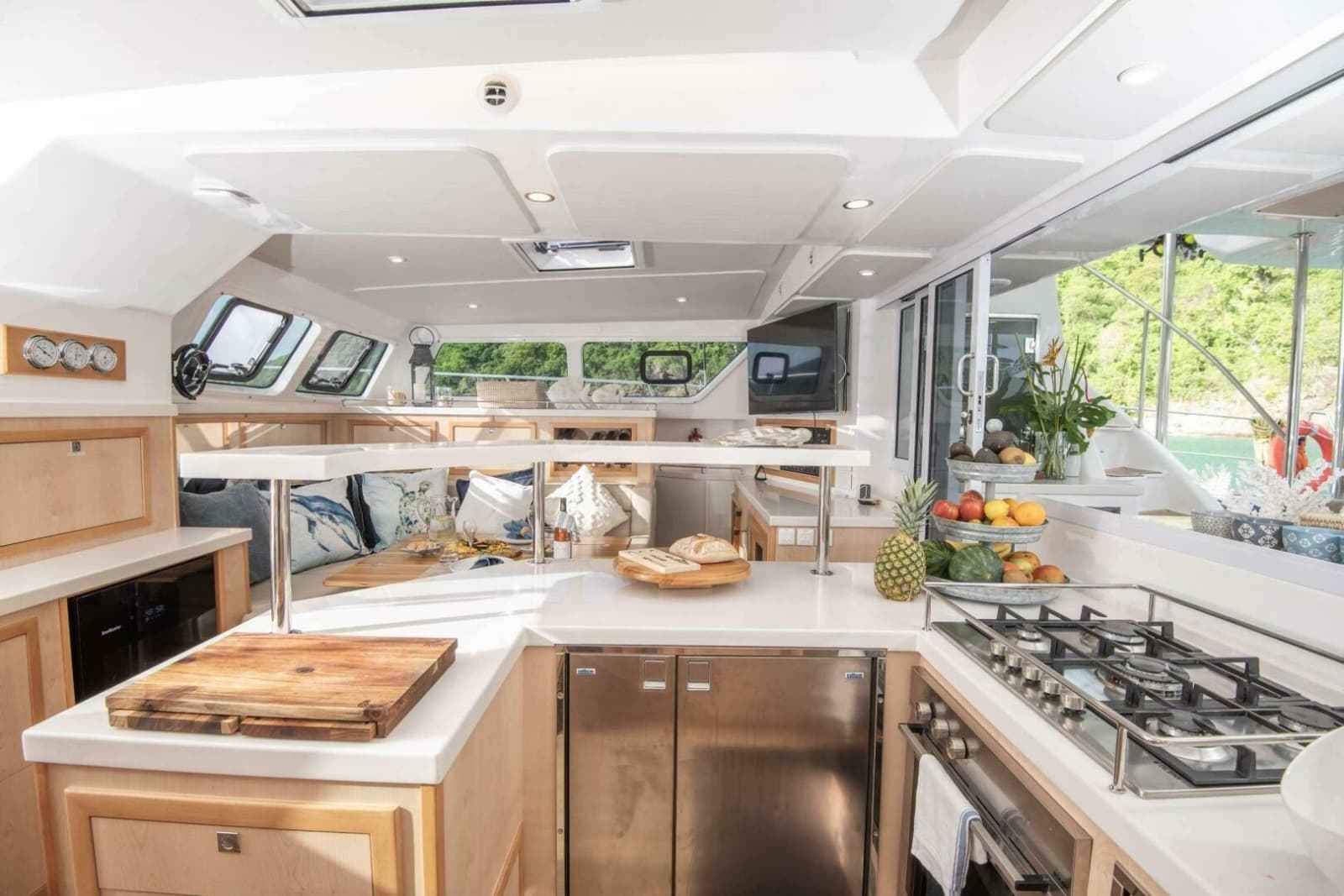 2023 Royal Cape Catamarans 570 Majestic - Photo 22