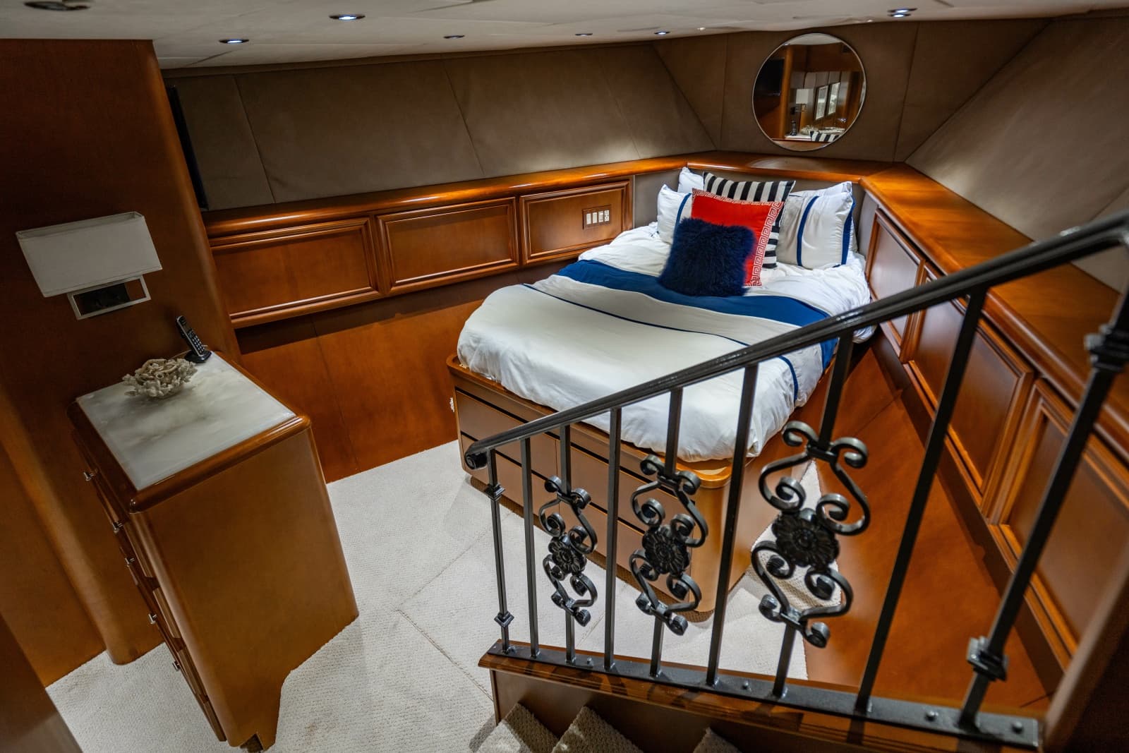 2006 Broward Raised Pilothouse - Photo 18
