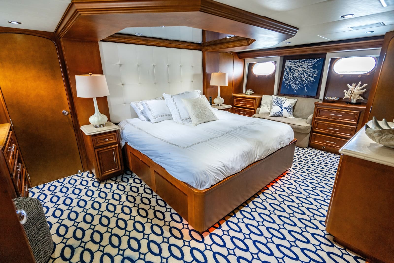 2006 Broward Raised Pilothouse - Photo 13