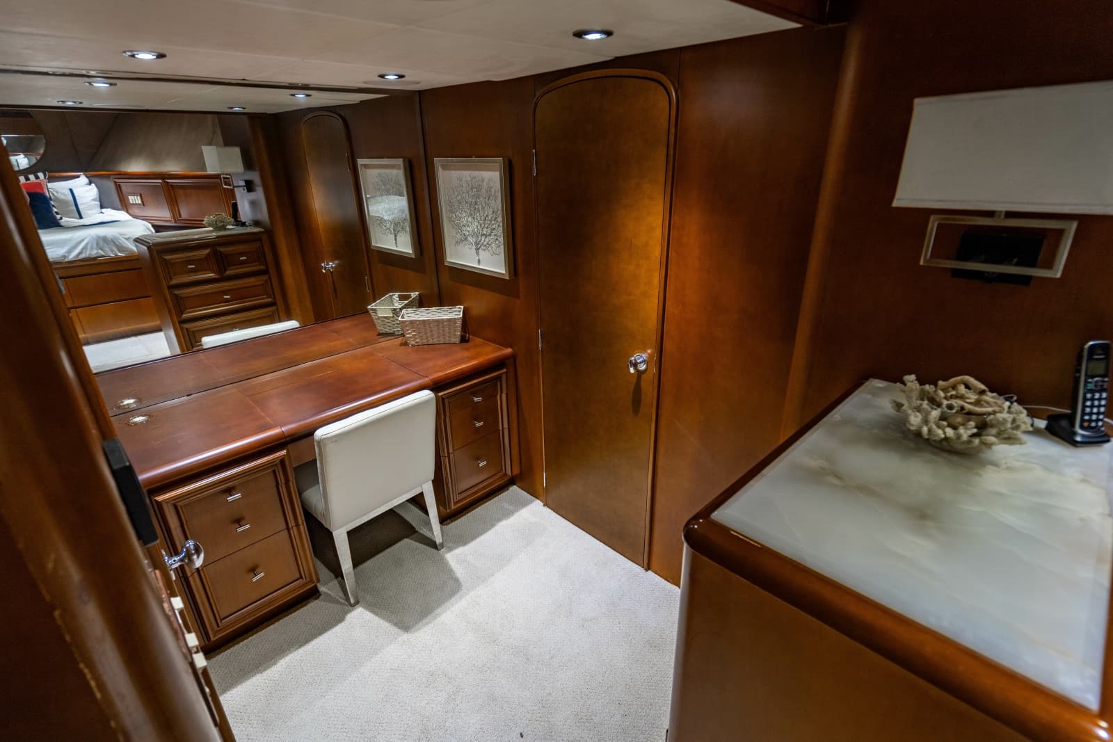 2006 Broward Raised Pilothouse - Photo 20