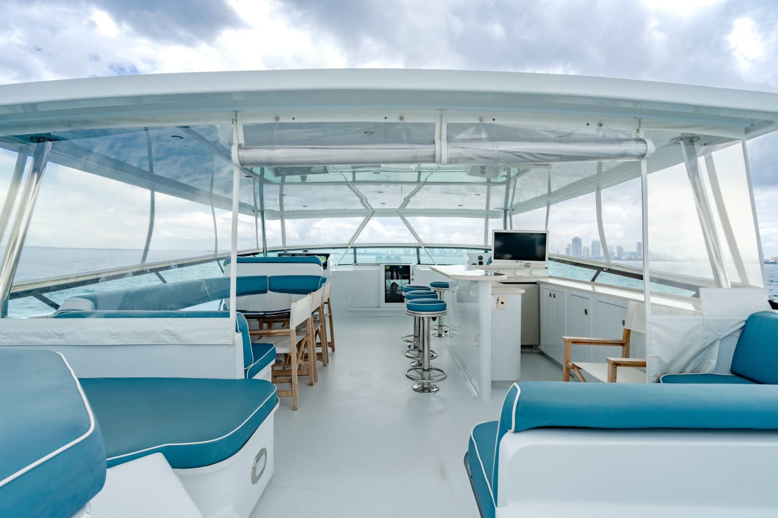 2006 Broward Raised Pilothouse - Photo 28