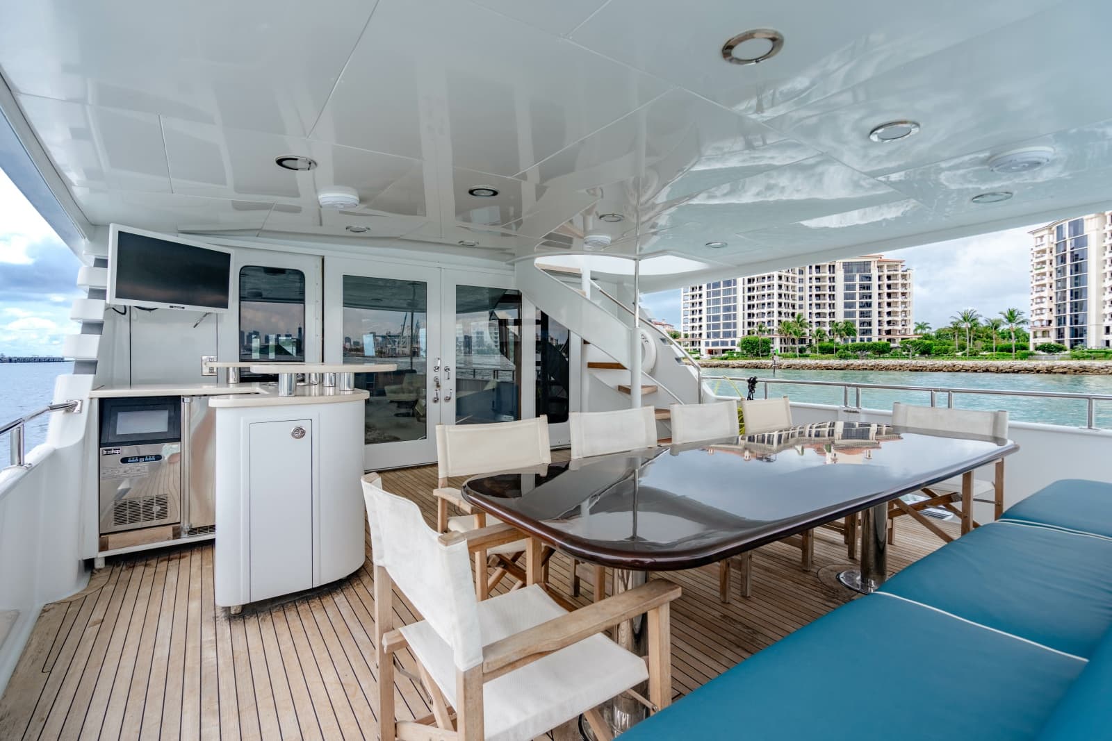 2006 Broward Raised Pilothouse - Photo 40