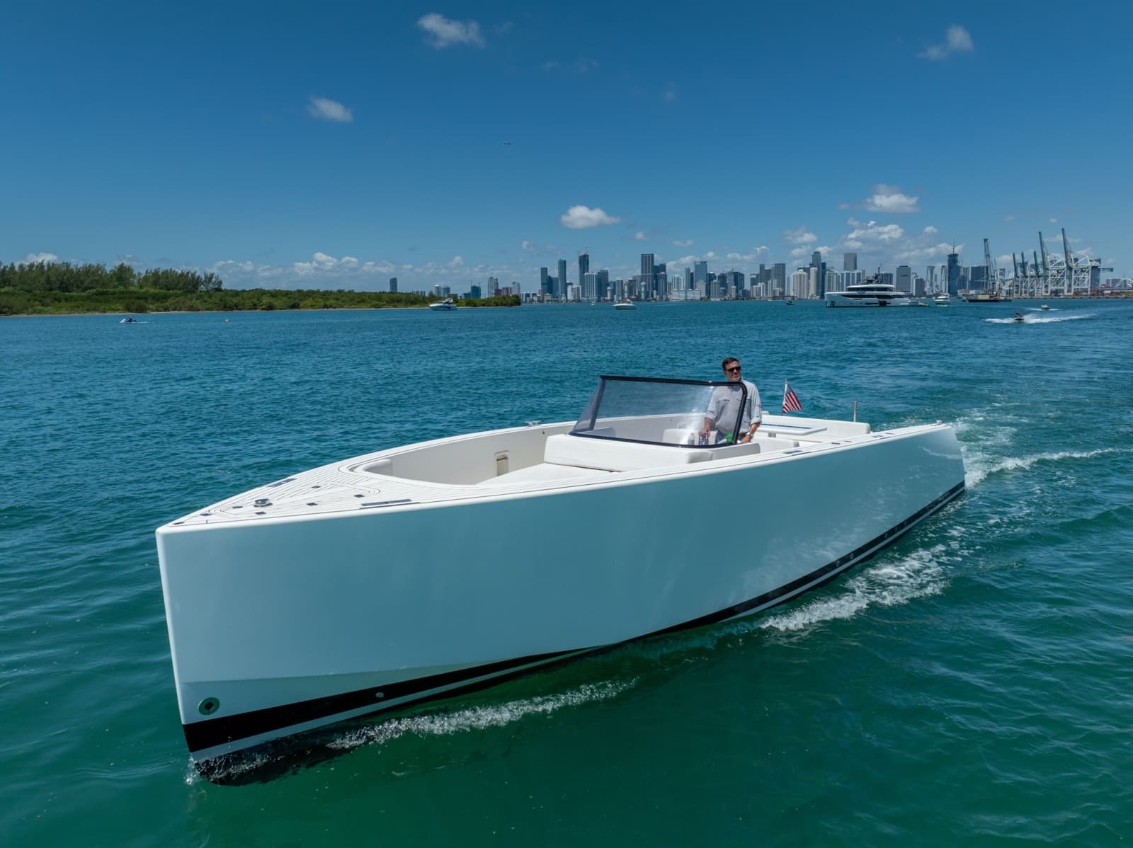 2014 VanDutch 40 - Photo 7