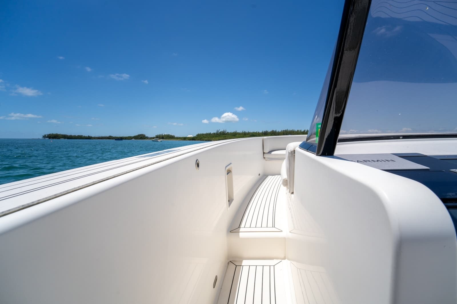 2014 VanDutch 40 - Photo 11