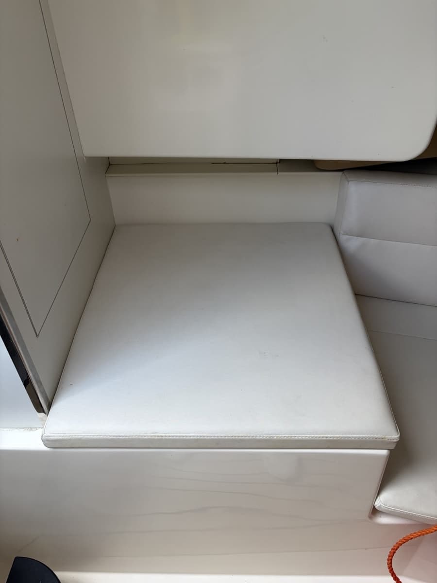 2014 VanDutch 40 - Photo 26