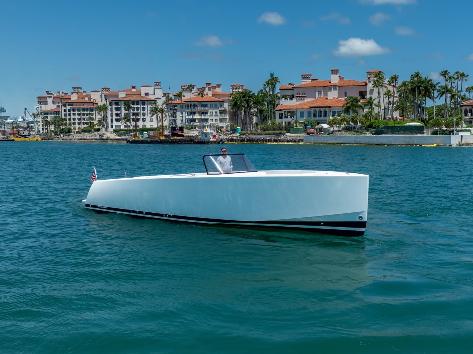 2014 VanDutch 40 - Photo 4