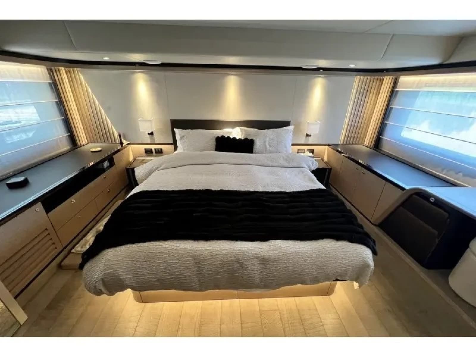 2024 Absolute NAVETTA 58 - Photo 31