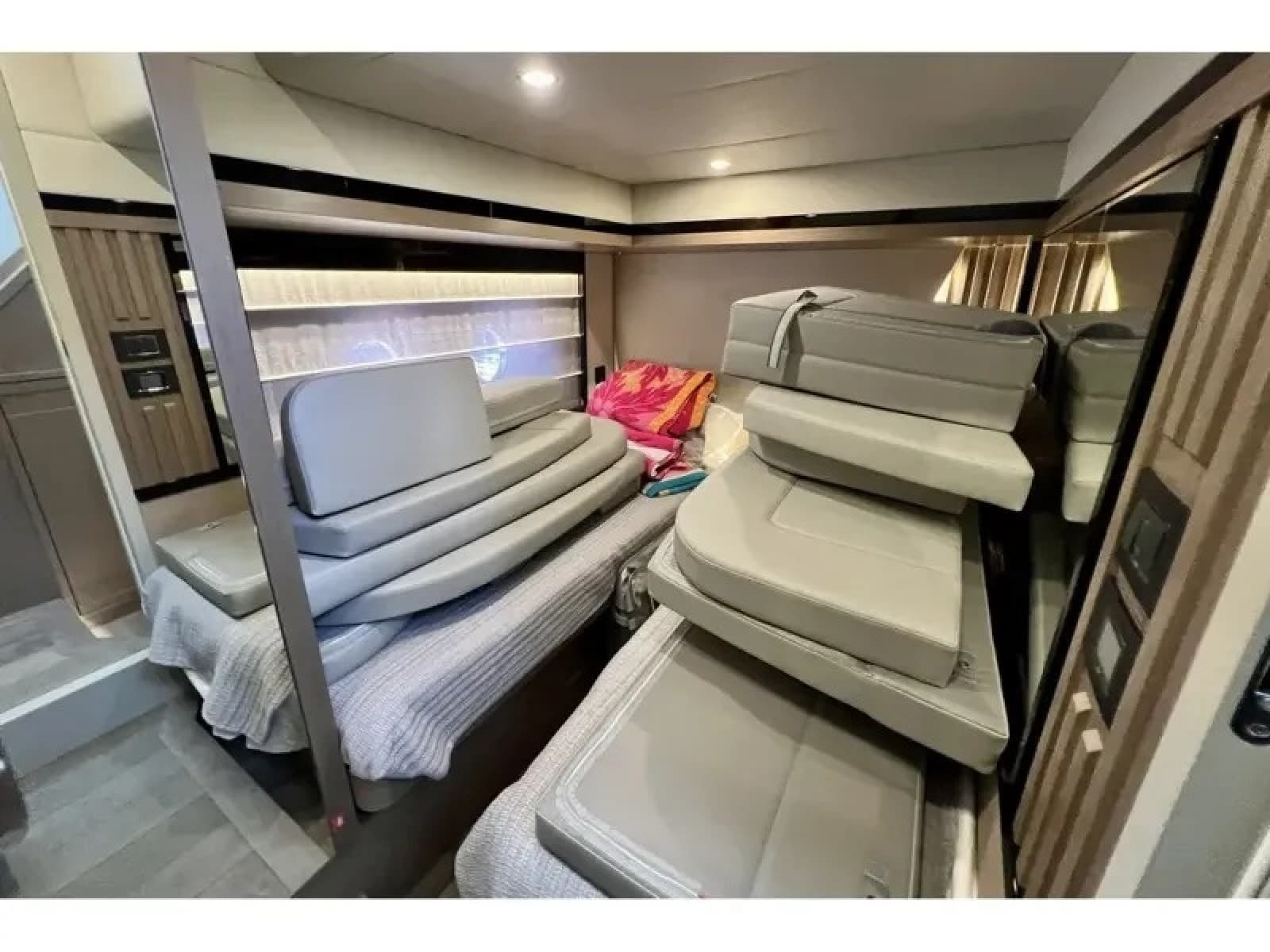2024 Absolute NAVETTA 58 - Photo 32