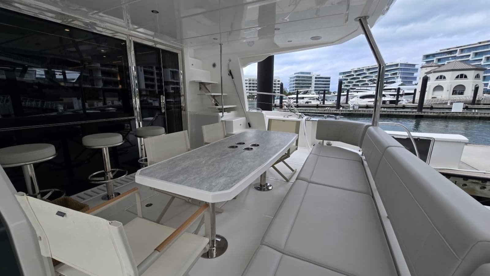 2025 Aquila 54 YACHT - Photo 8
