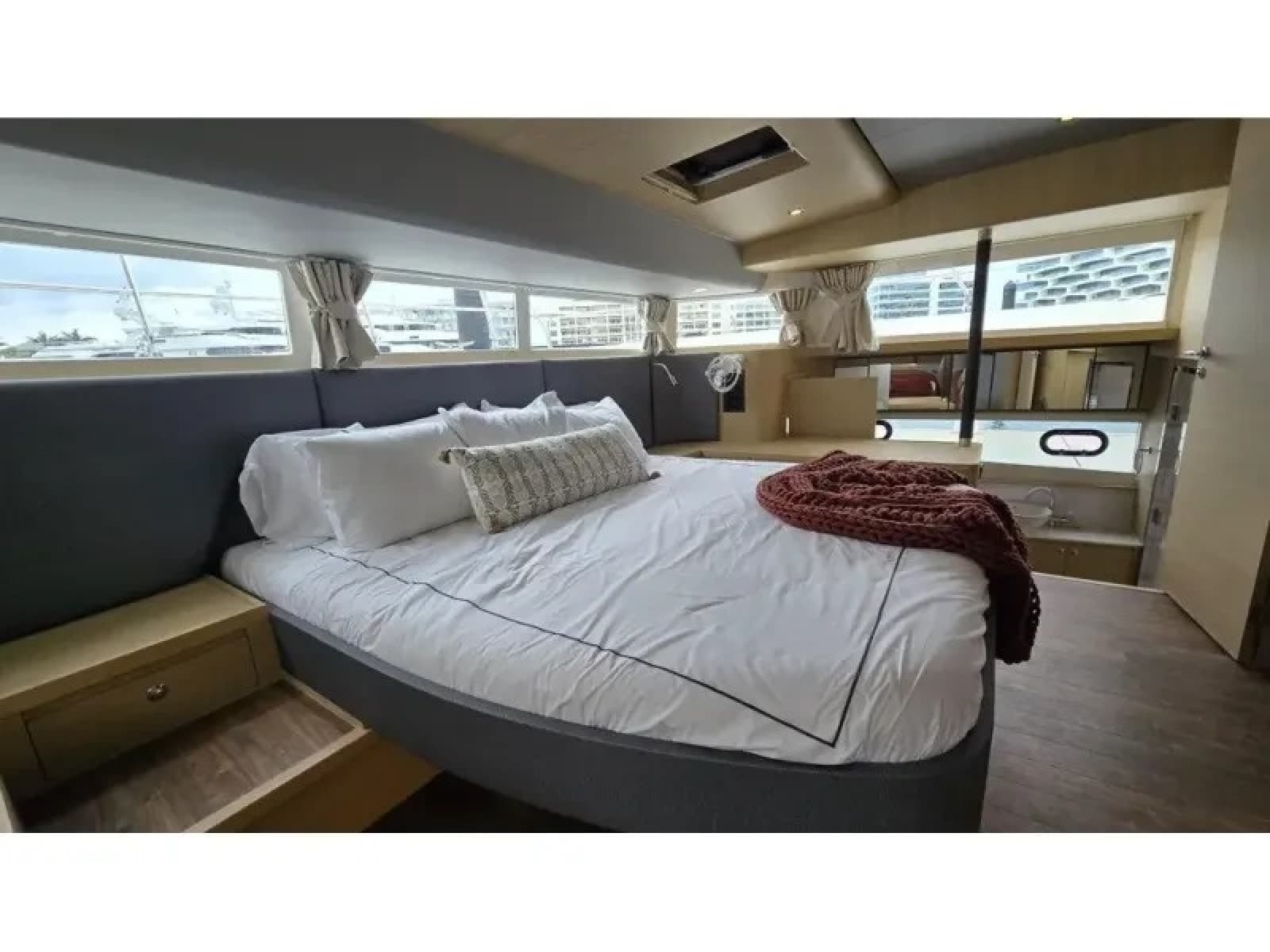 2025 Aquila 54 YACHT - Photo 33