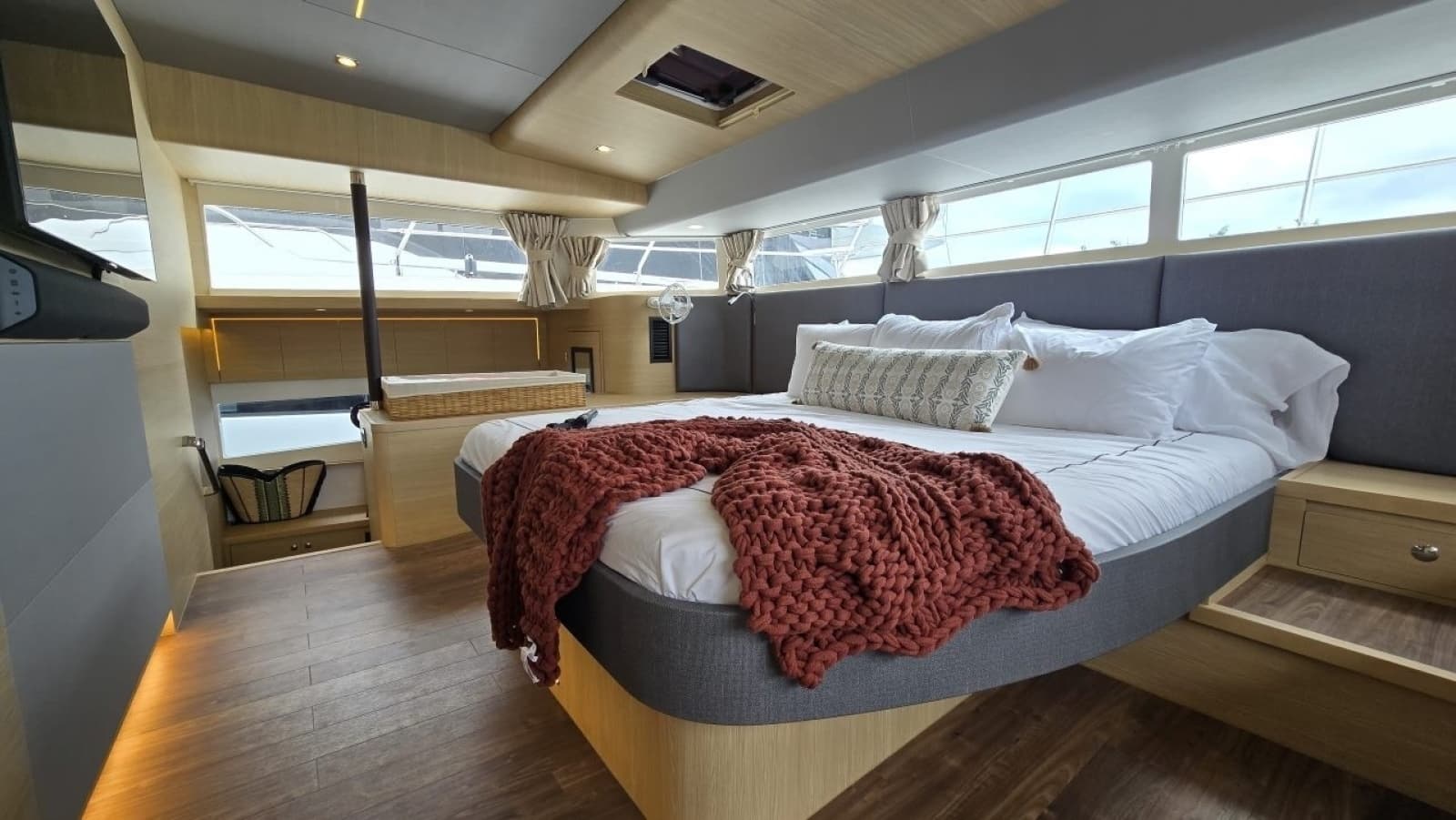 2025 Aquila 54 YACHT - Photo 31