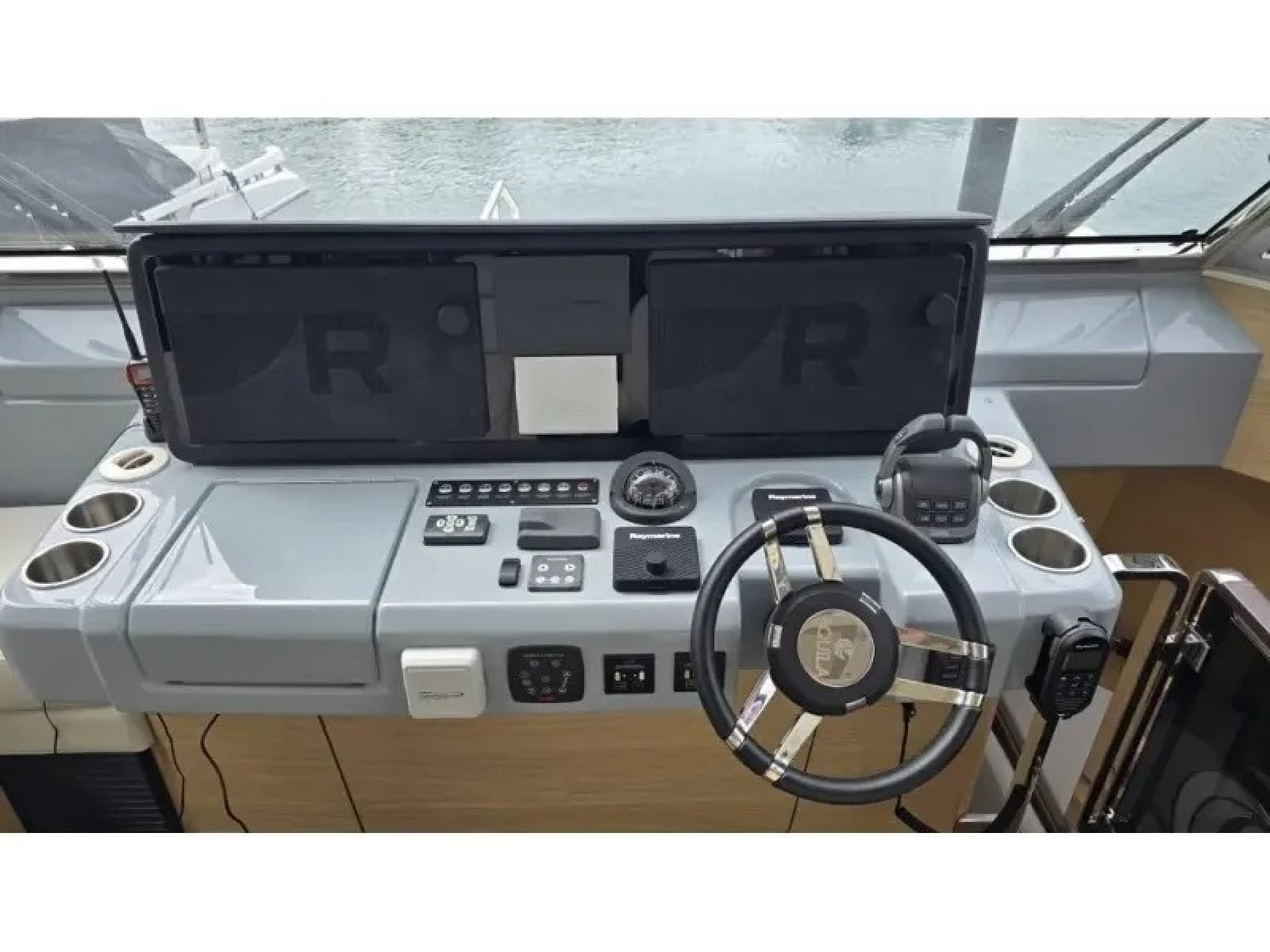 2025 Aquila 54 YACHT - Photo 20