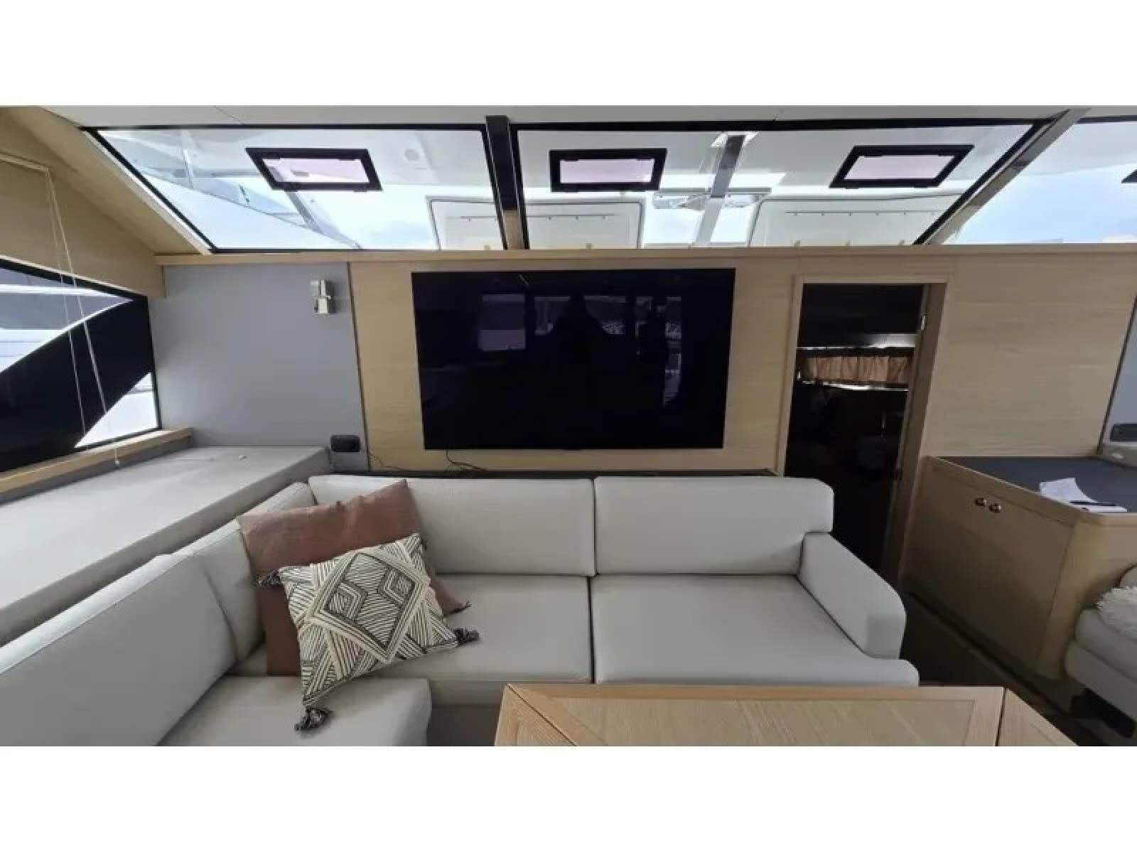2025 Aquila 54 YACHT - Photo 31