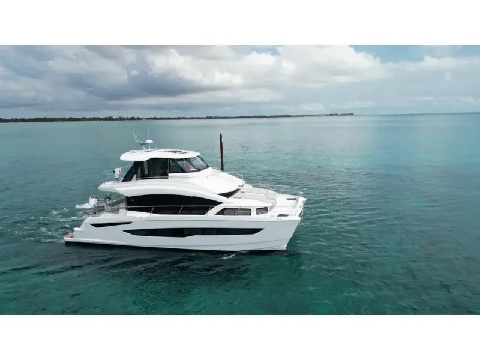 2025 Aquila 54 YACHT - Photo 3