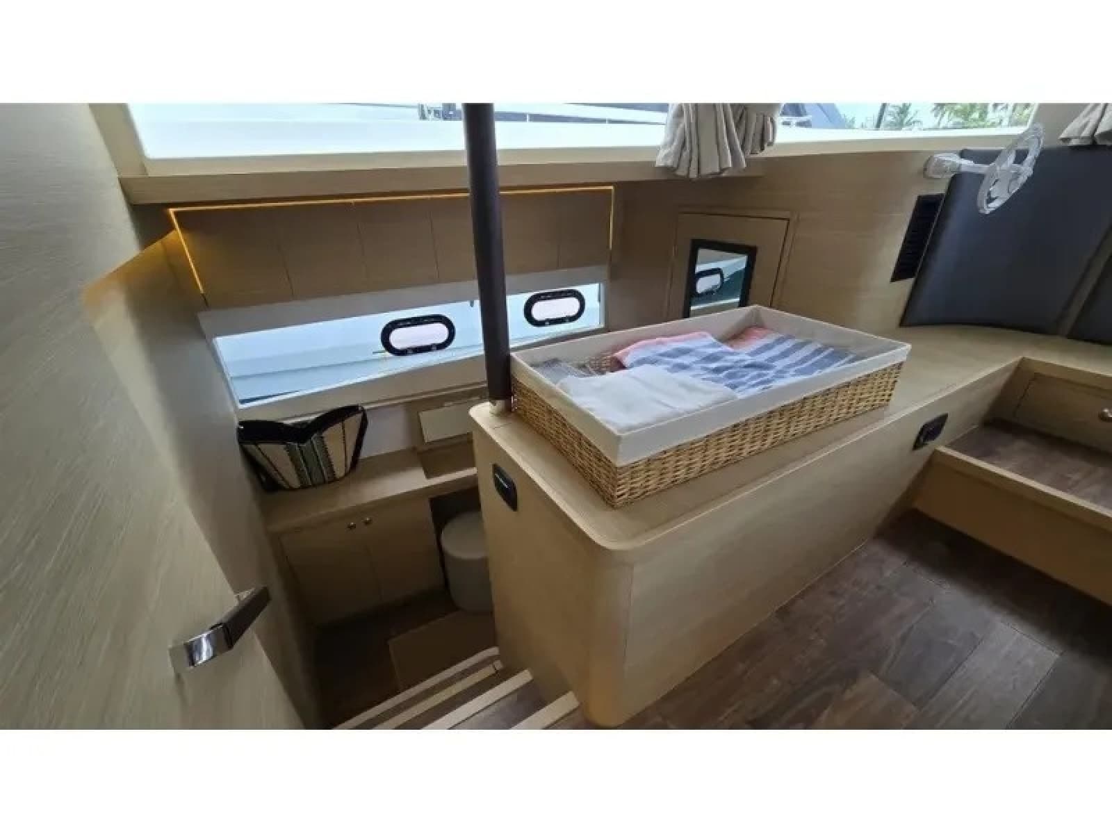 2025 Aquila 54 YACHT - Photo 36