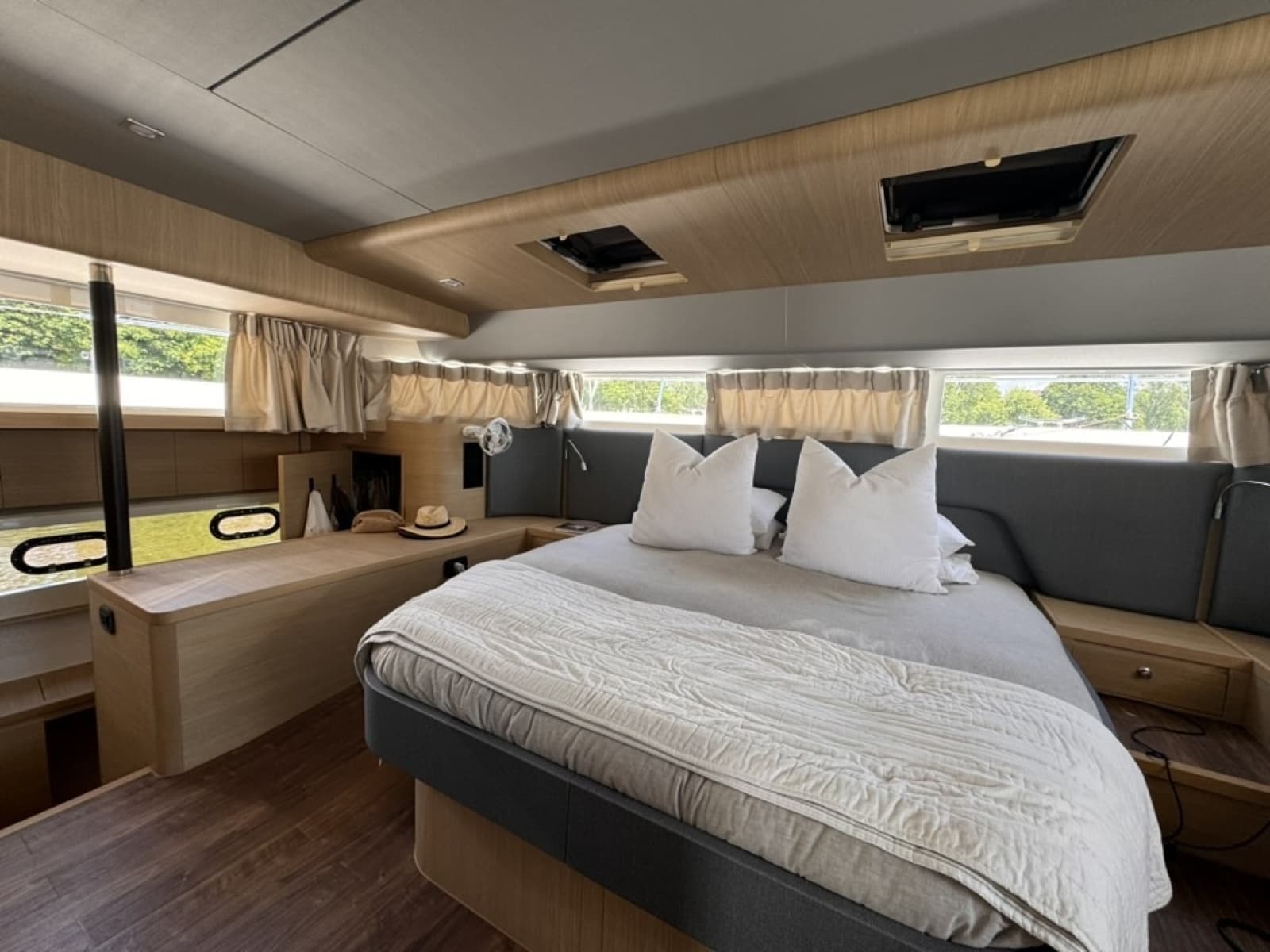 2024 Aquila 54 YACHT - Photo 25