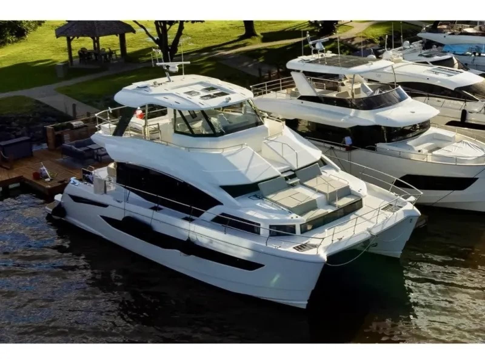 2024 Aquila 54 YACHT - Photo 1