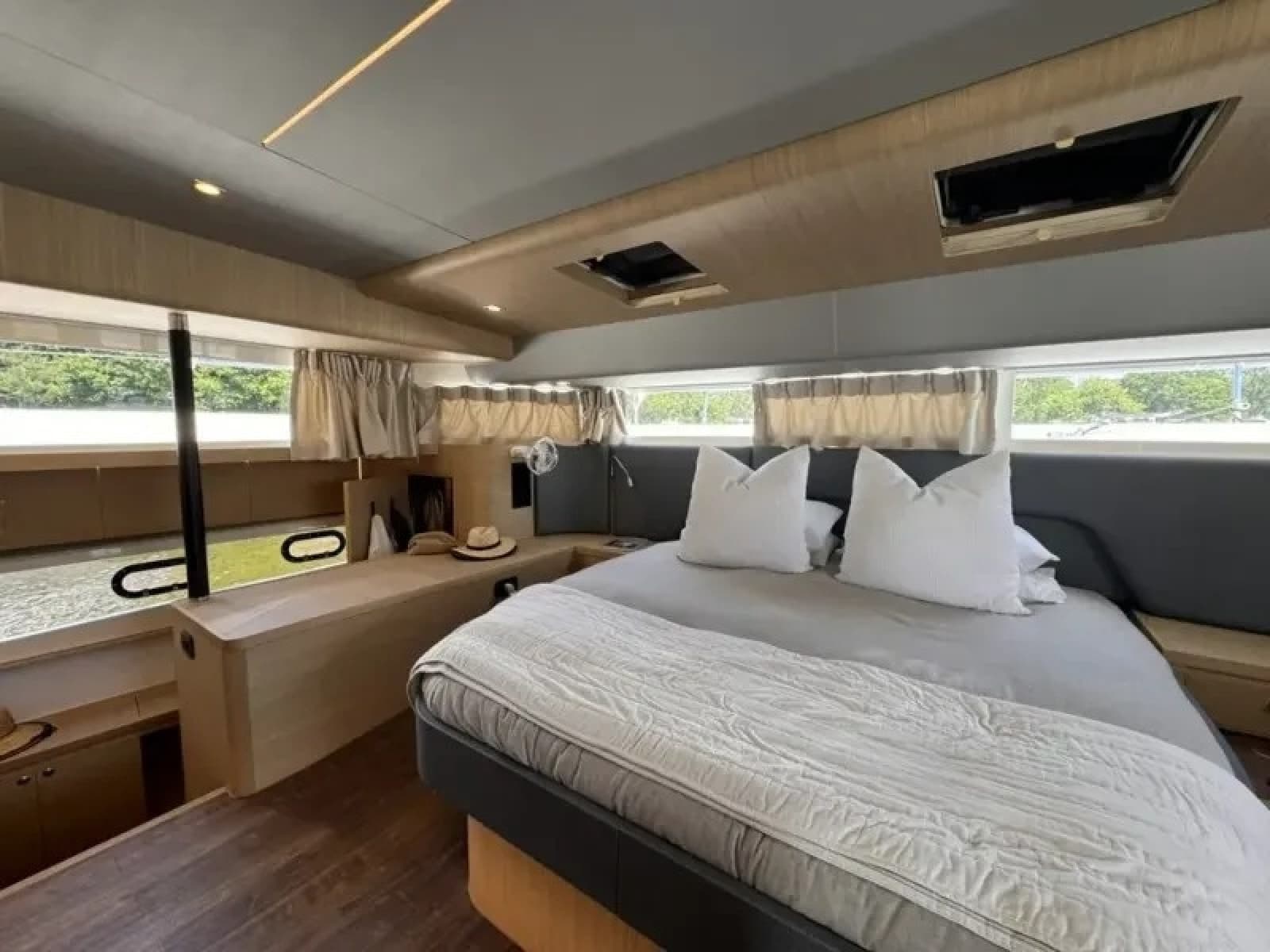 2024 Aquila 54 YACHT - Photo 23