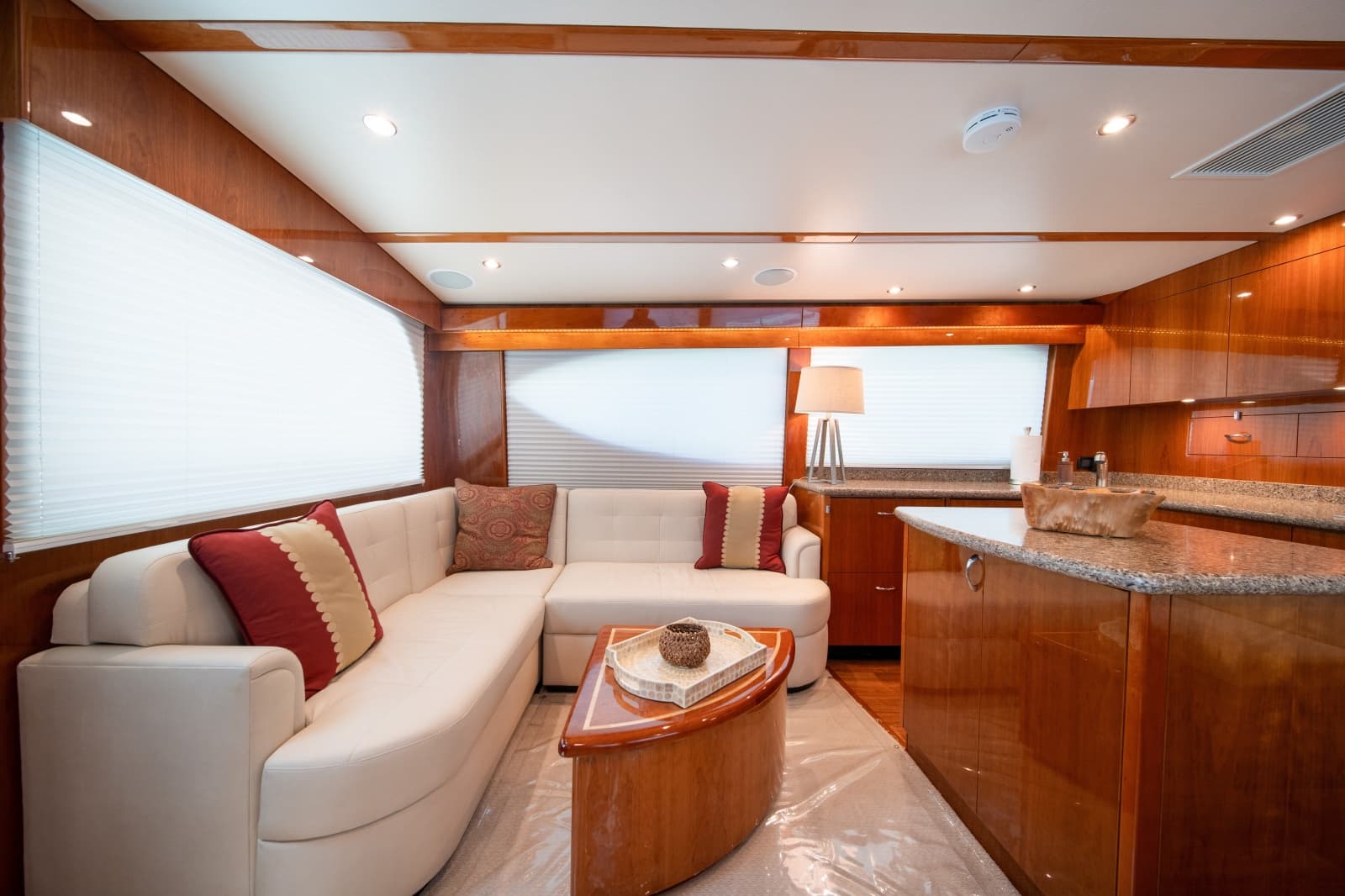 2017 Hatteras 54 GT - Photo 22