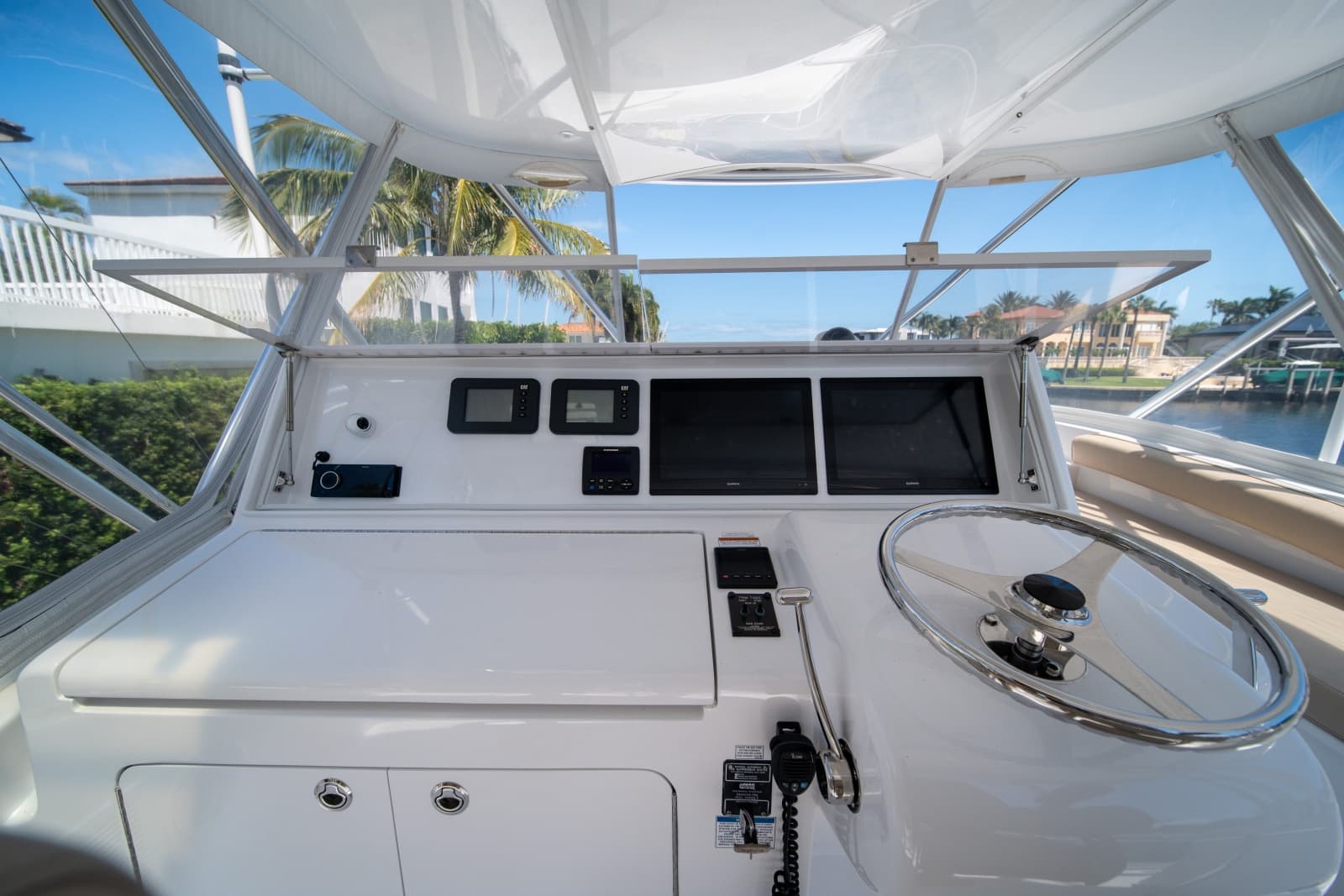 2017 Hatteras 54 GT - Photo 13