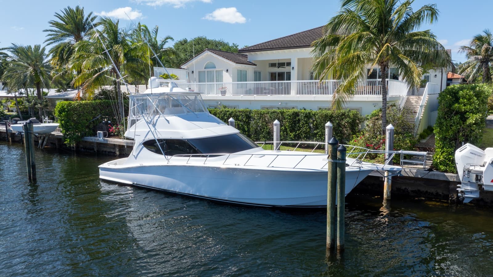 2017 Hatteras 54 GT - Photo 4