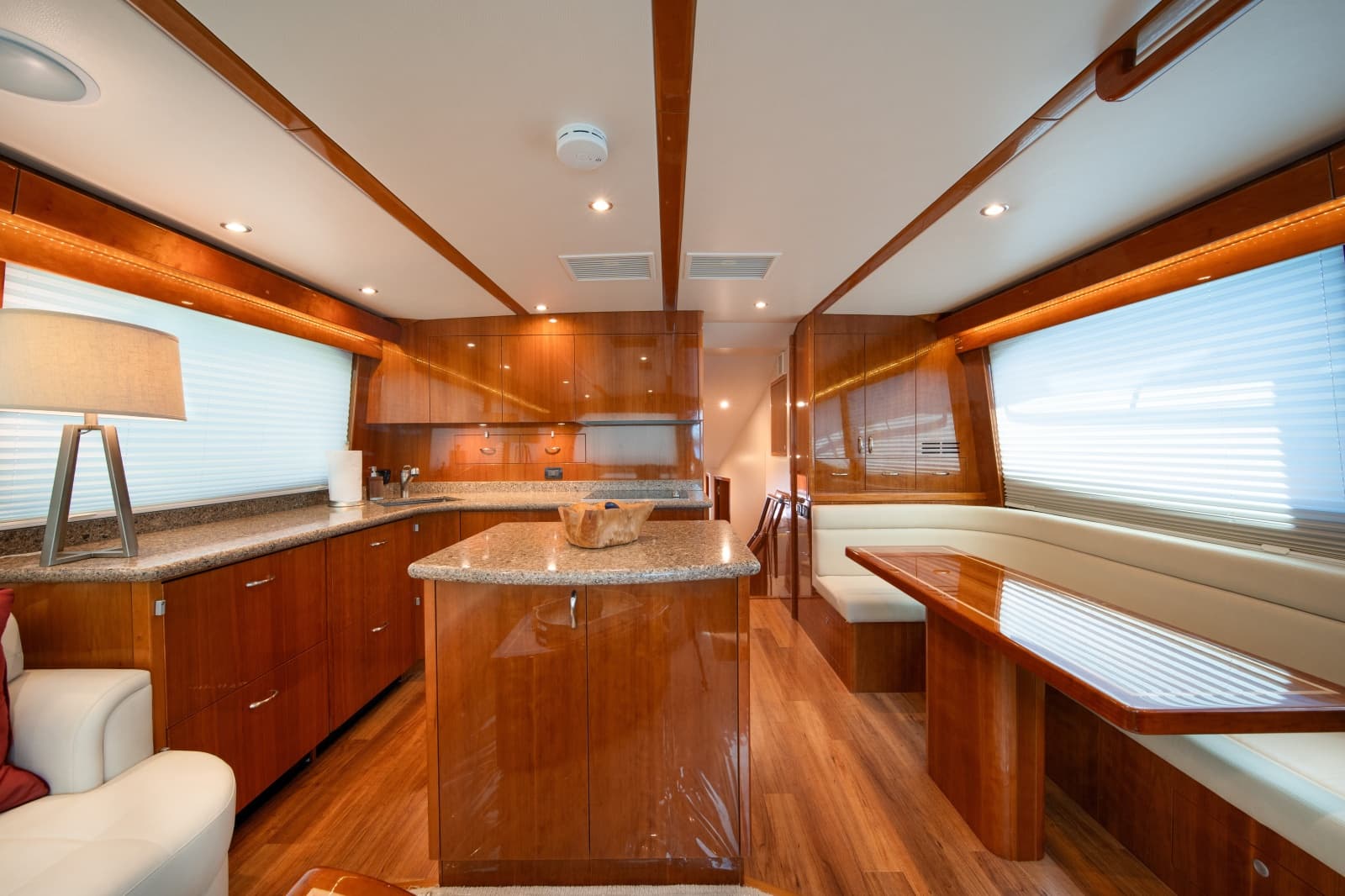 2017 Hatteras 54 GT - Photo 20