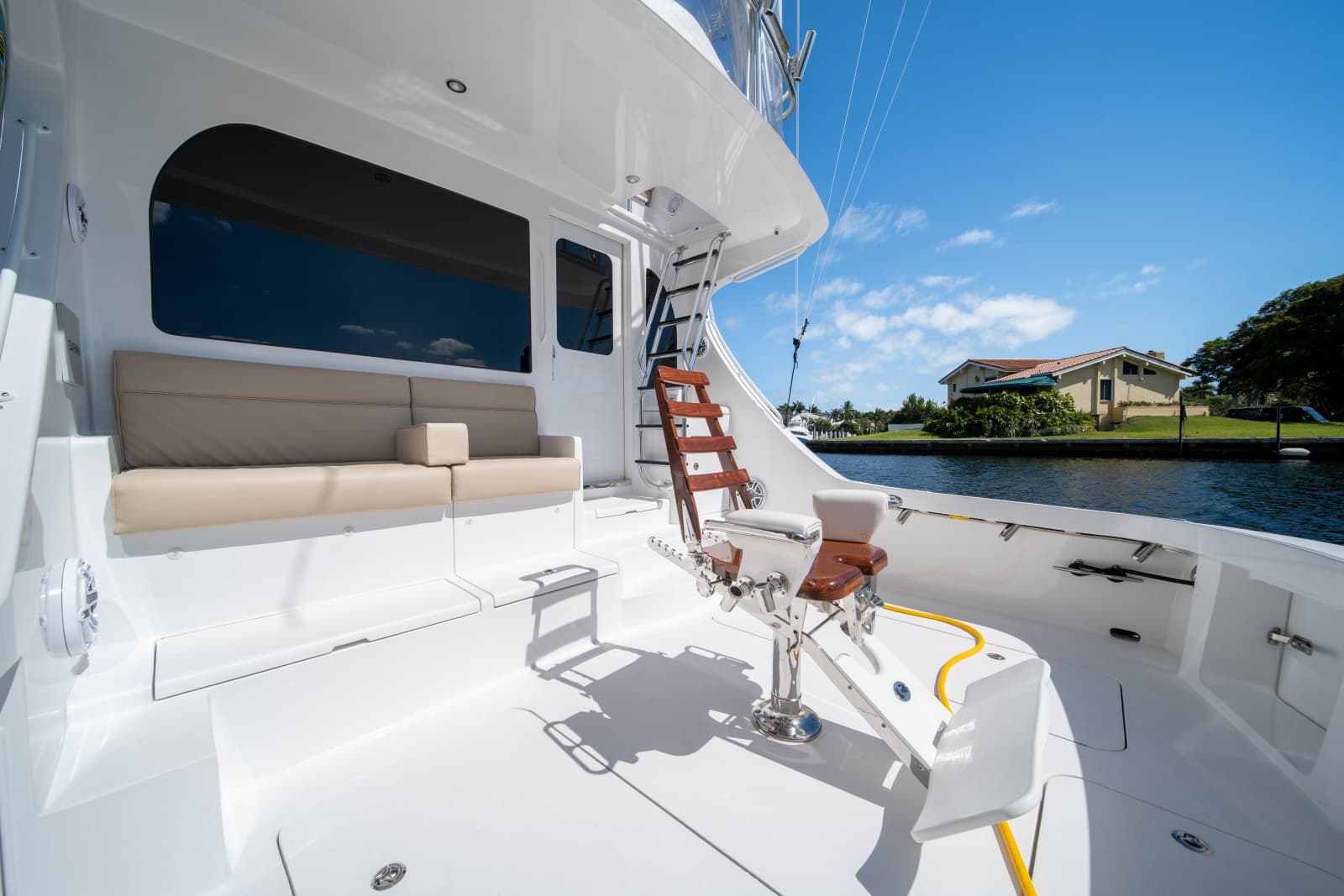 2017 Hatteras 54 GT - Photo 8