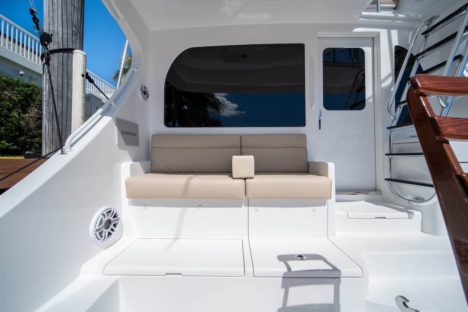 2017 Hatteras 54 GT - Photo 9