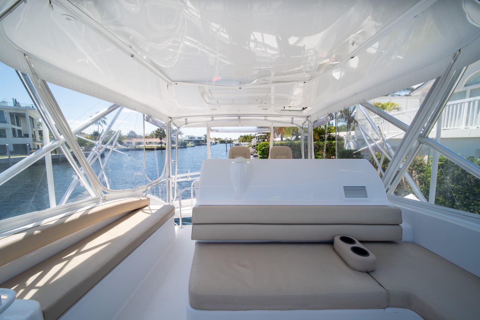 2017 Hatteras 54 GT - Photo 18
